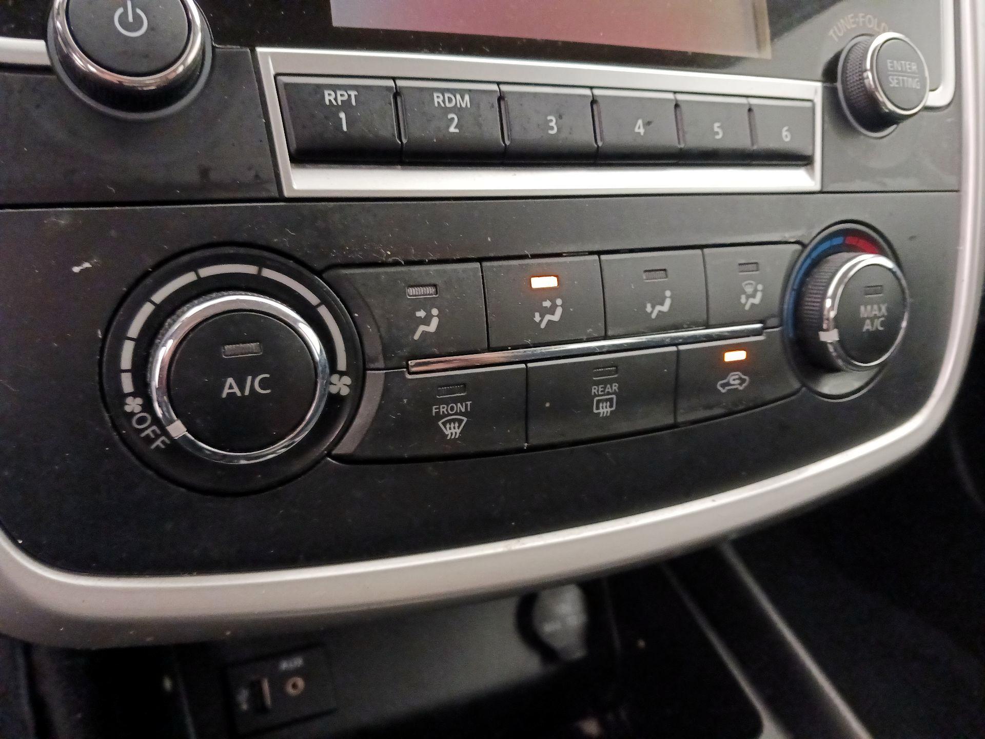 Thumbnail: 2016 Nissan Altima - 16