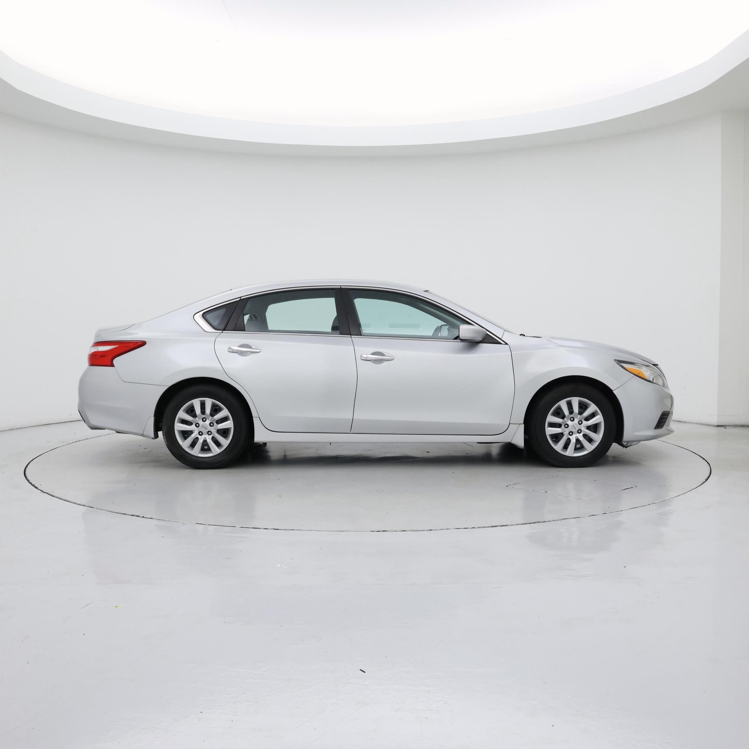 Thumbnail: 2016 Nissan Altima - 7