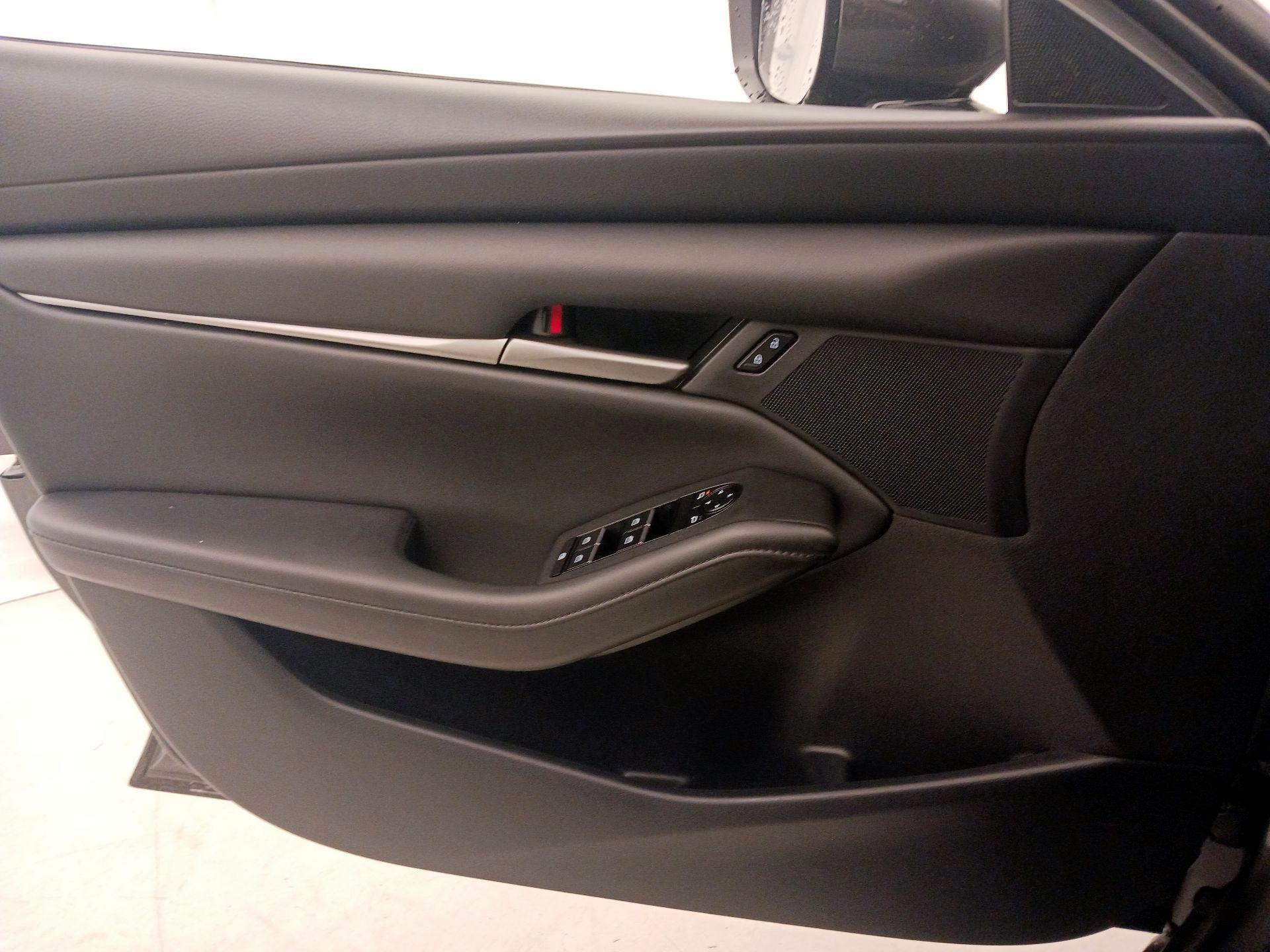 Thumbnail: 2021 Mazda Mazda3 - 12
