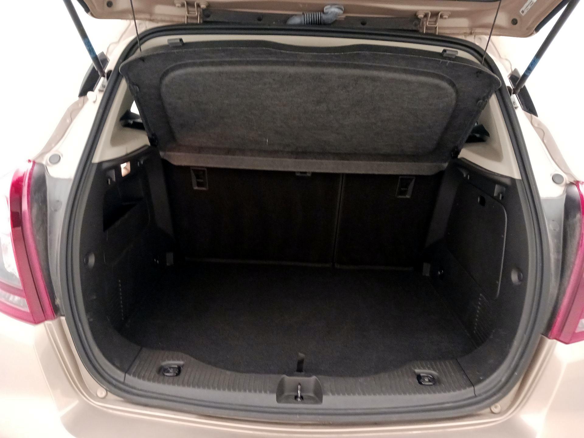 Thumbnail: 2019 Buick Encore - 20