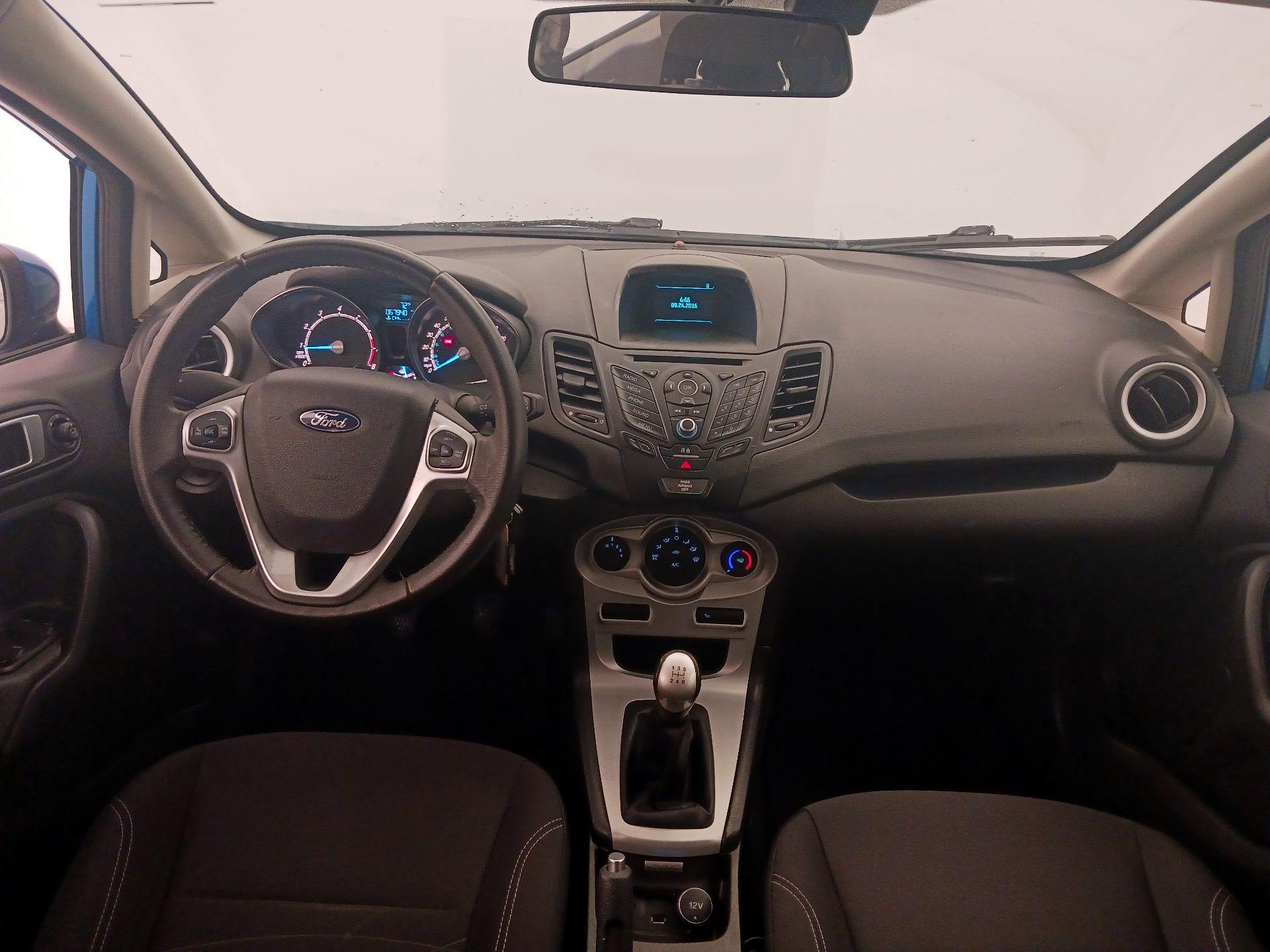 Thumbnail: 2016 Ford Fiesta - 9