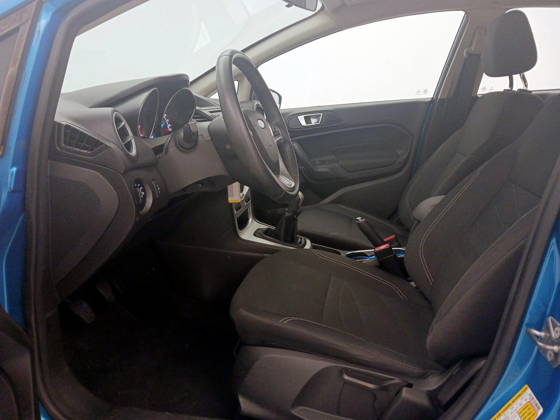 Thumbnail: 2016 Ford Fiesta - 11