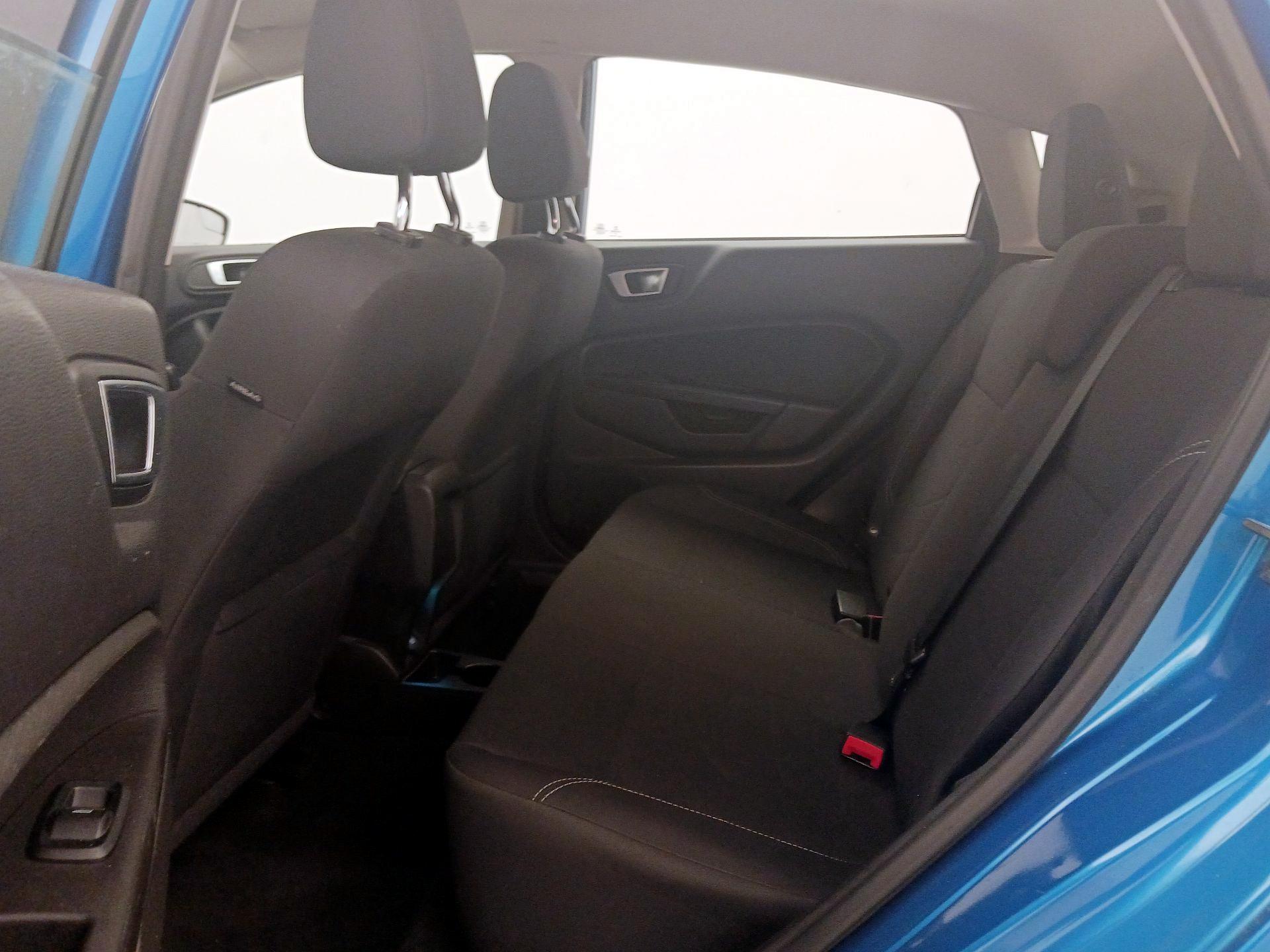 Thumbnail: 2016 Ford Fiesta - 18