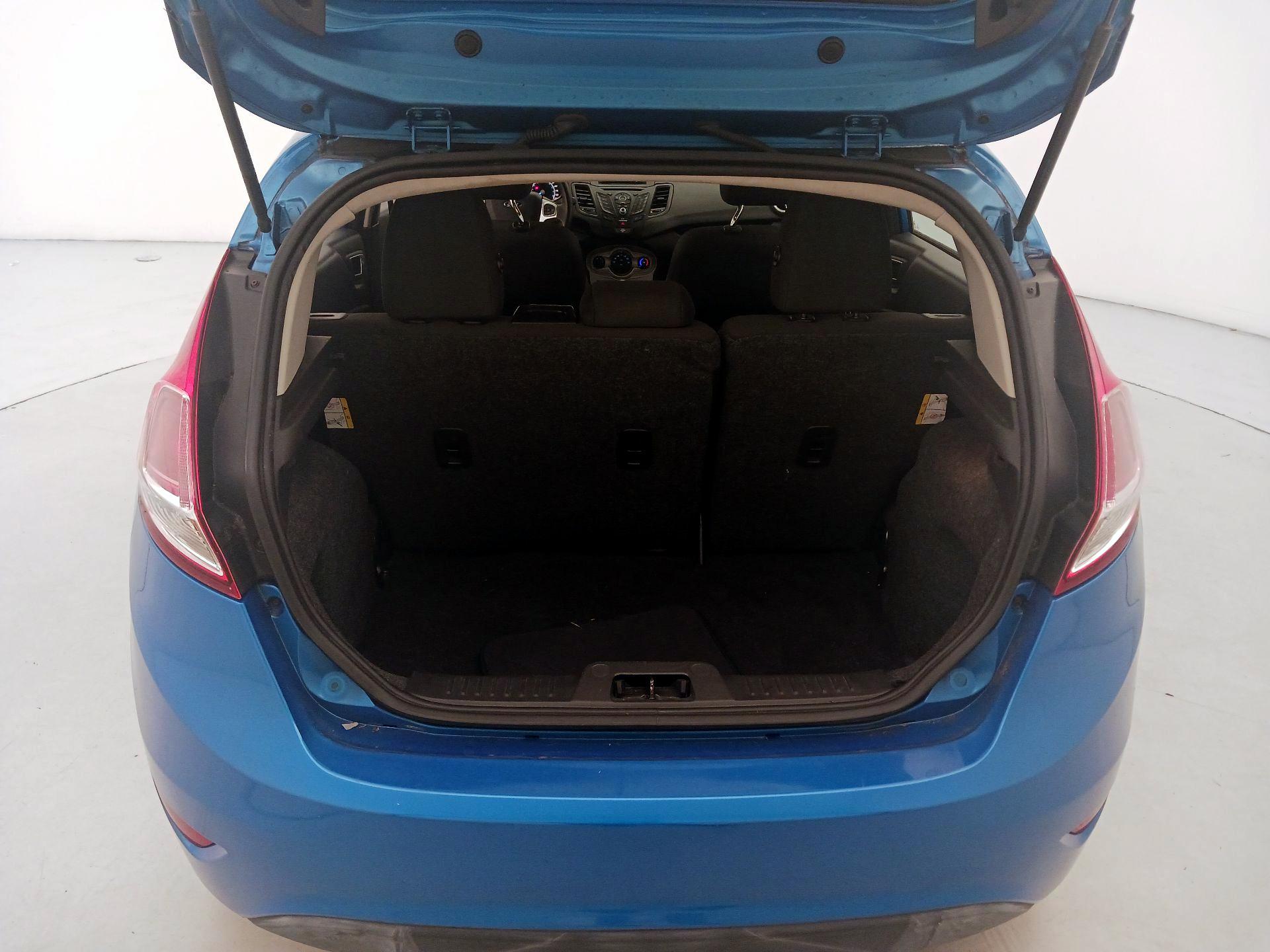Thumbnail: 2016 Ford Fiesta - 19