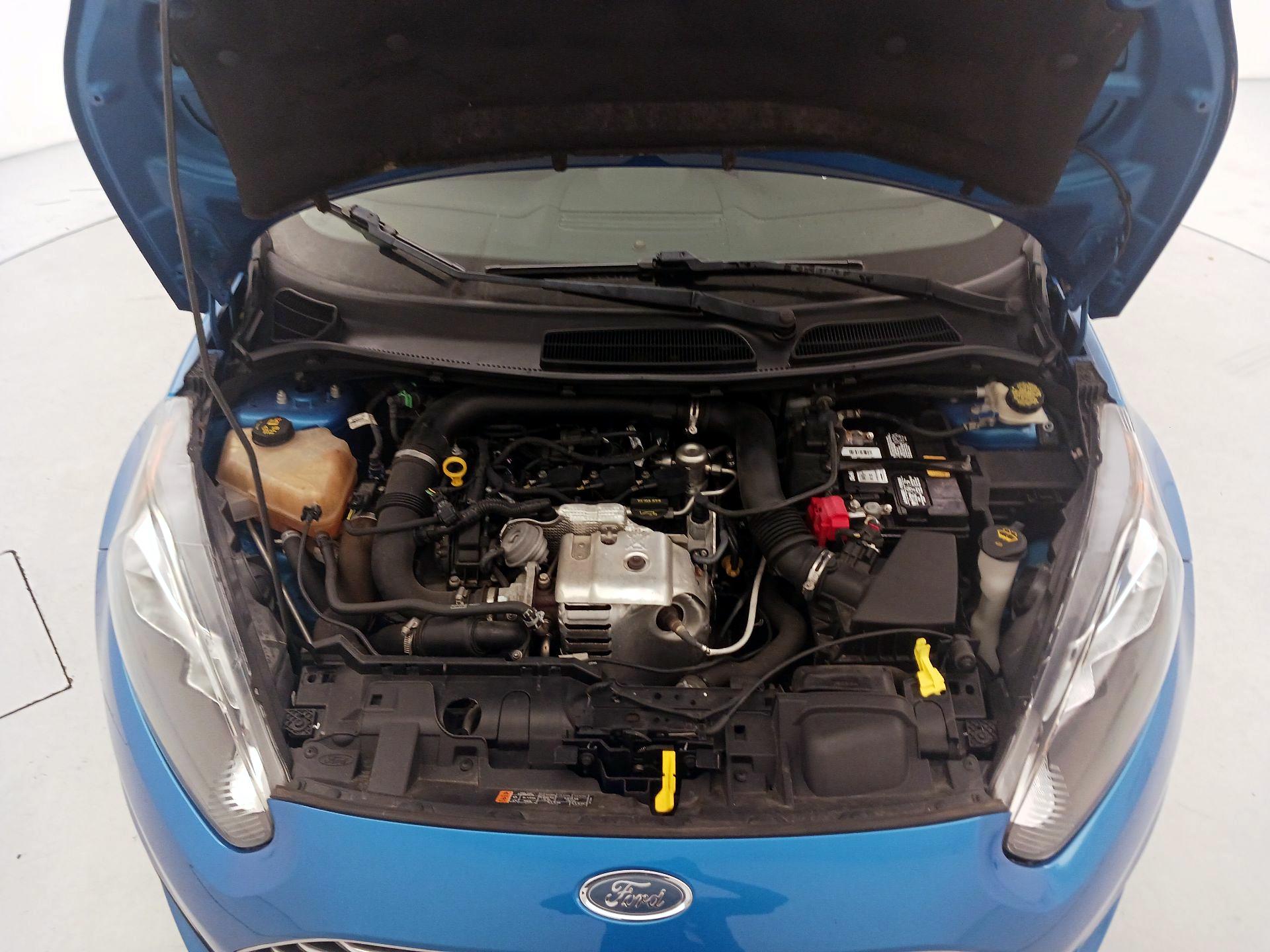 Thumbnail: 2016 Ford Fiesta - 20