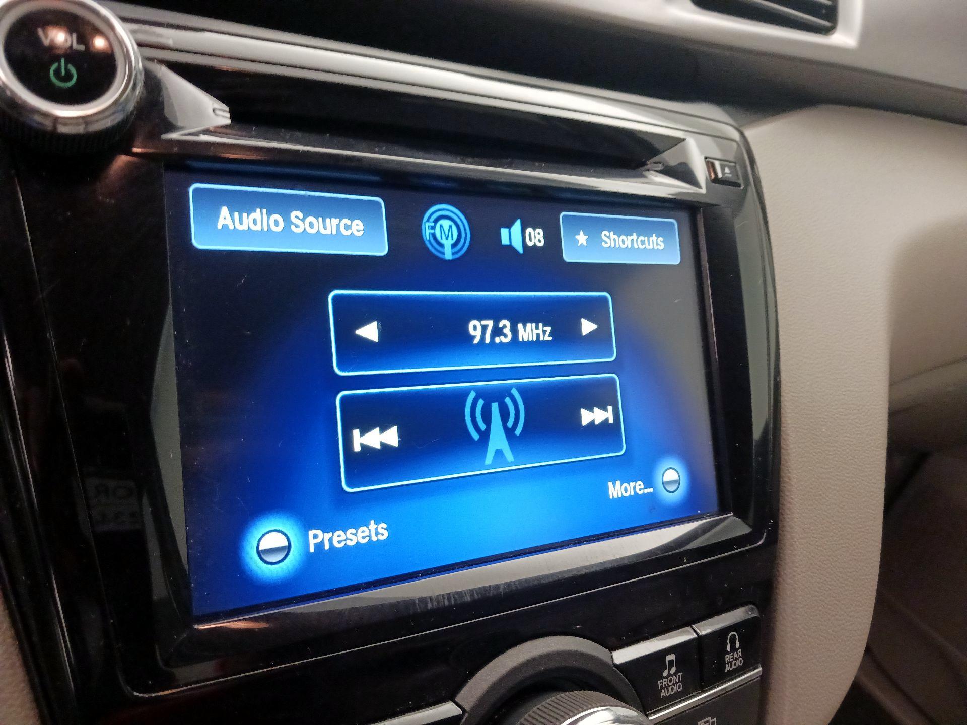 Thumbnail: 2015 Honda Odyssey - 15