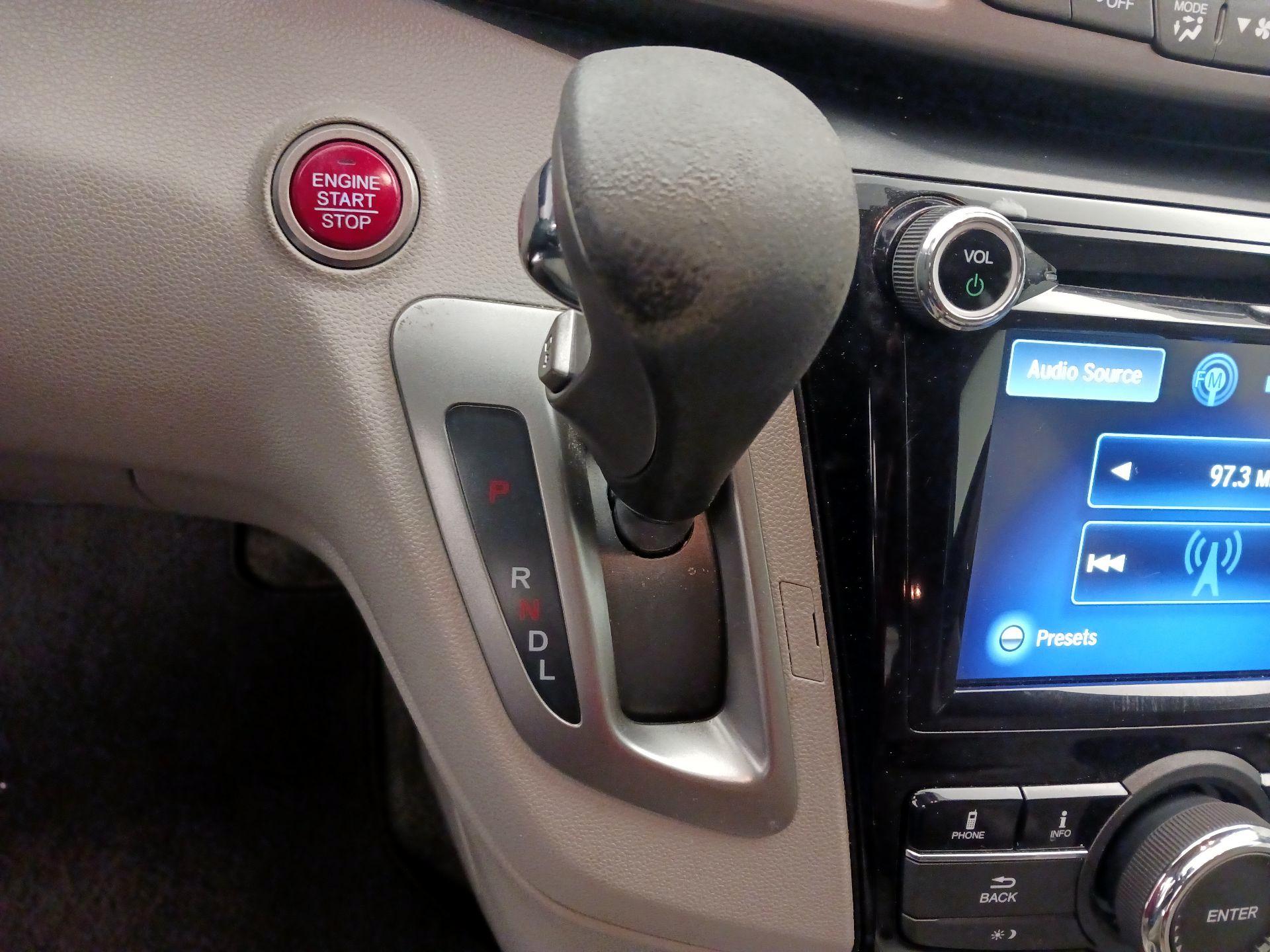 Thumbnail: 2015 Honda Odyssey - 17