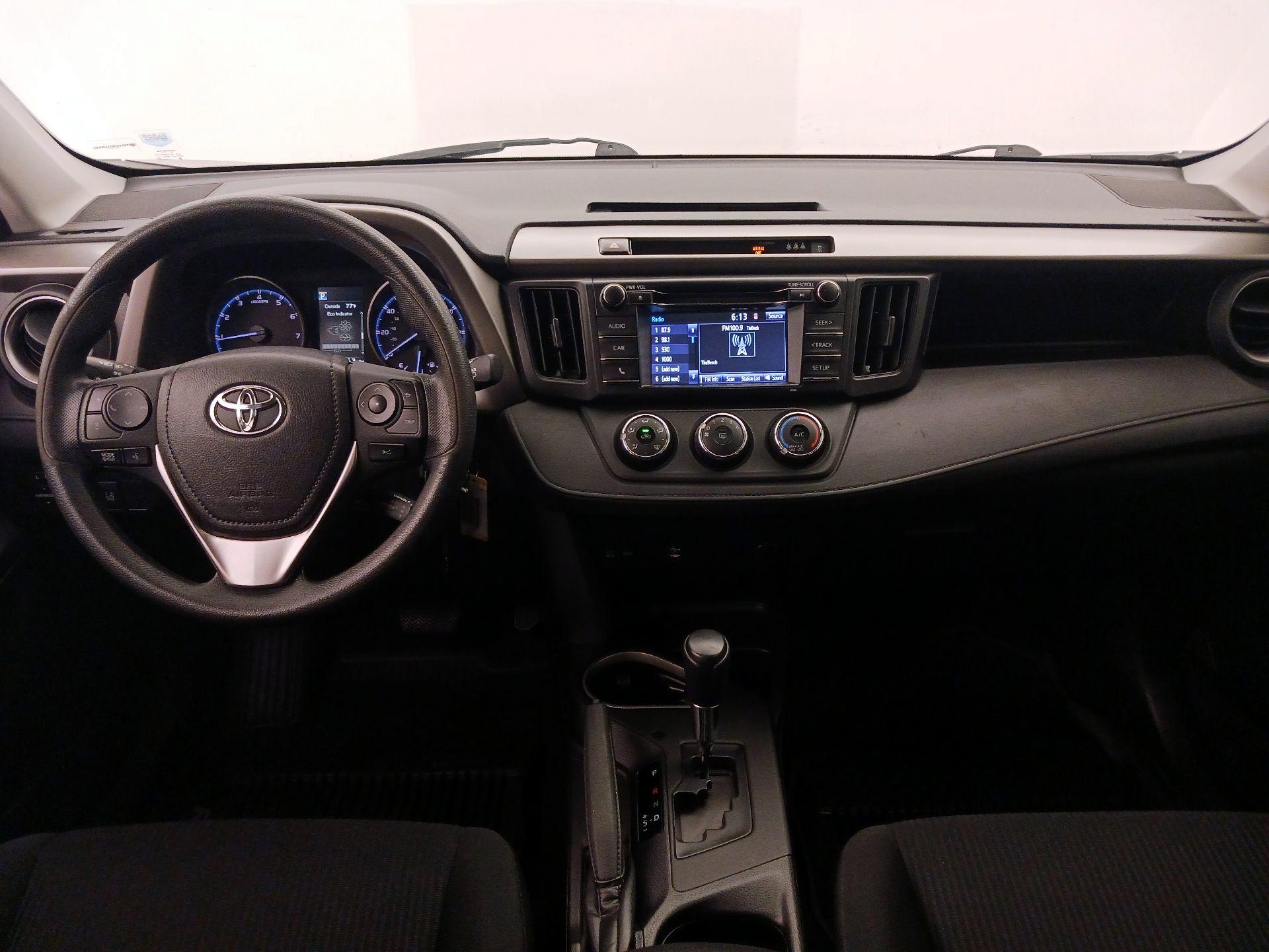 Thumbnail: 2018 Toyota RAV4 - 9