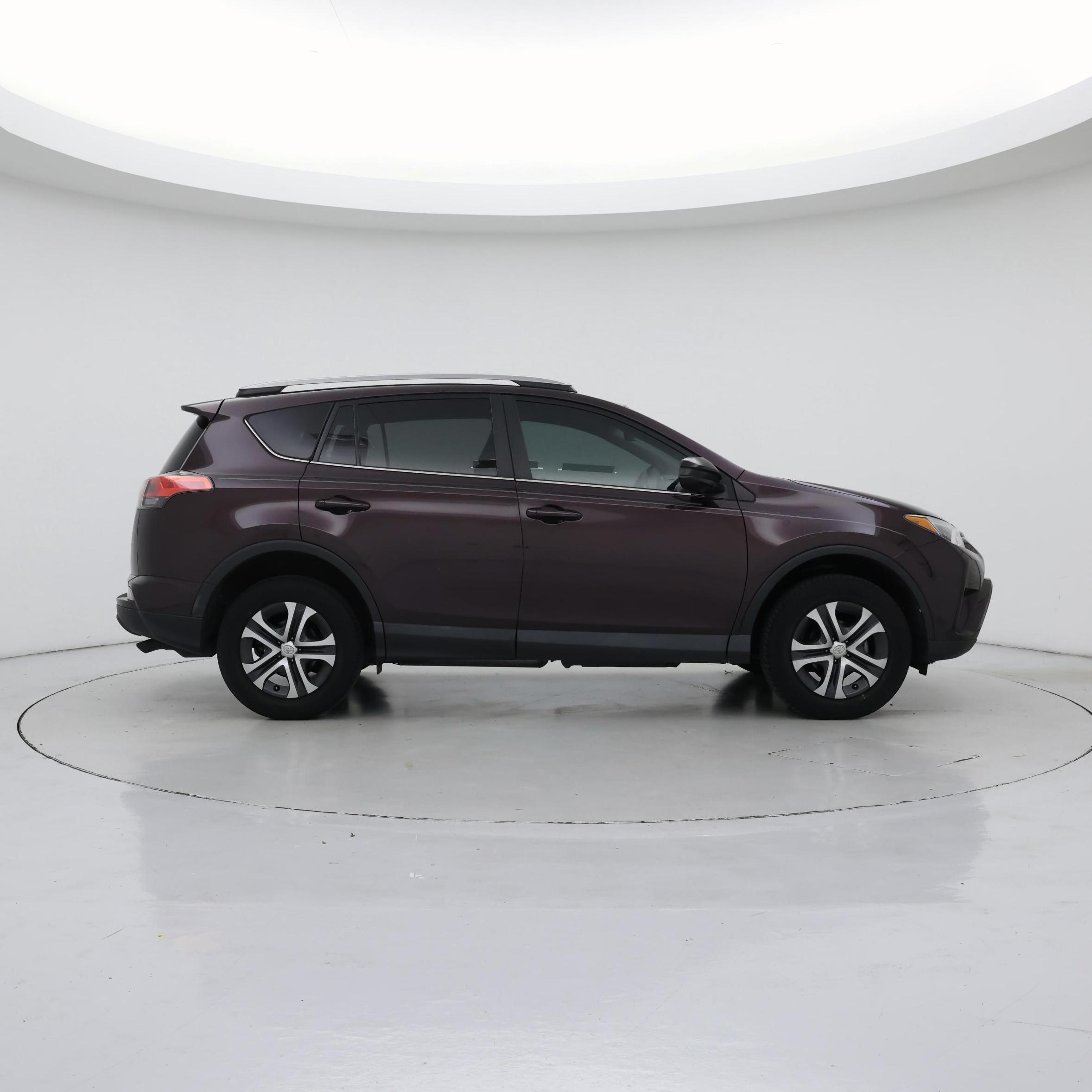 Thumbnail: 2018 Toyota RAV4 - 7