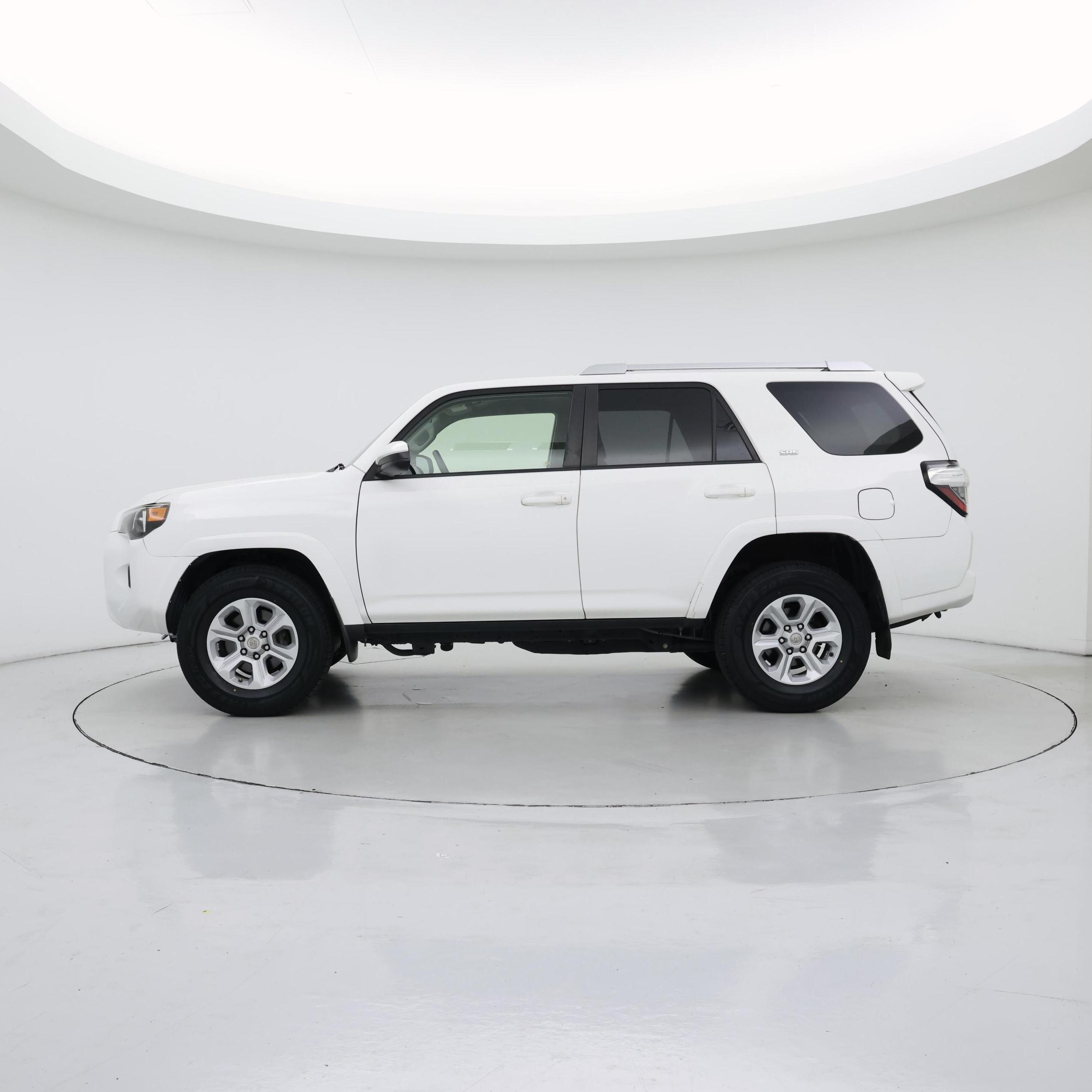 Thumbnail: 2018 Toyota 4Runner - 3