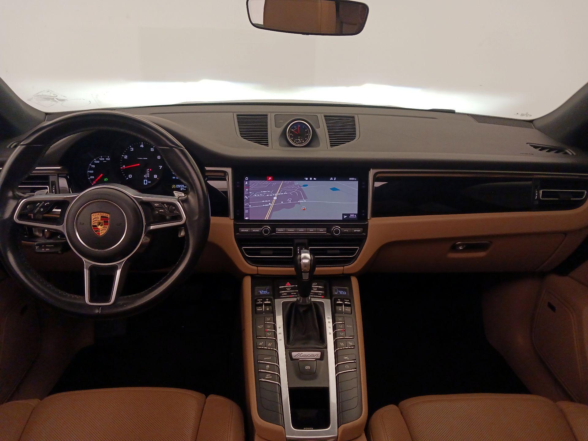 Thumbnail: 2020 Porsche Macan - 9