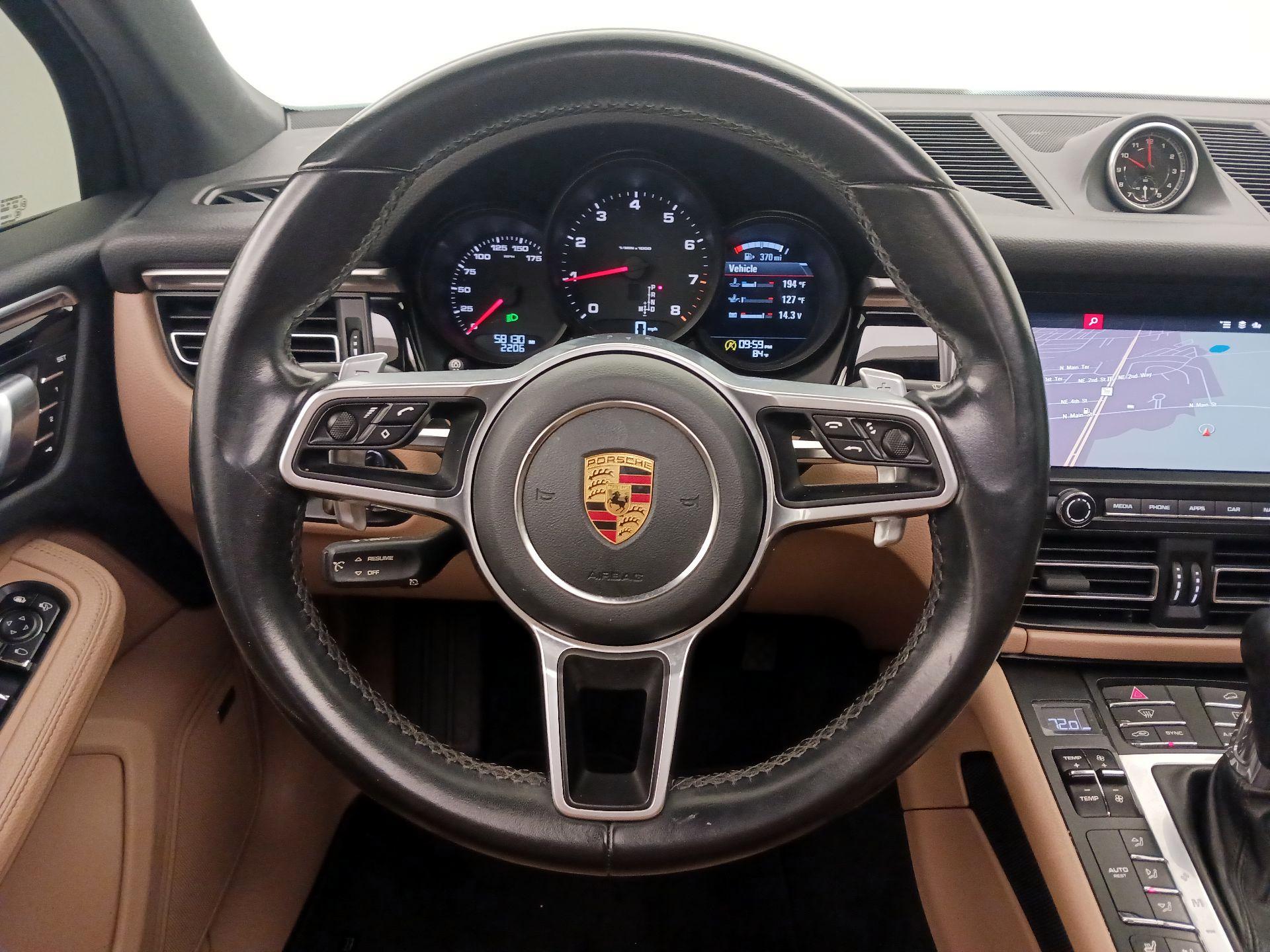Thumbnail: 2020 Porsche Macan - 10