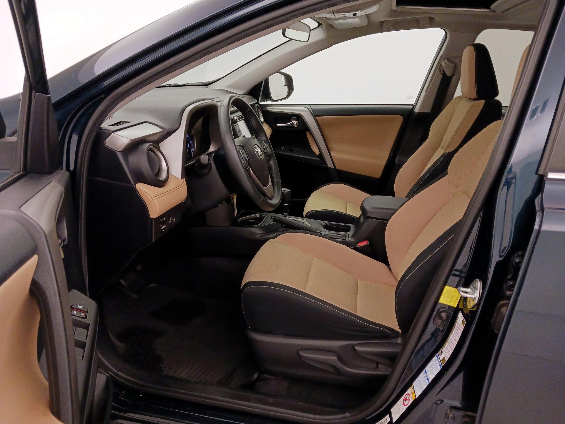 Thumbnail: 2017 Toyota RAV4 - 11