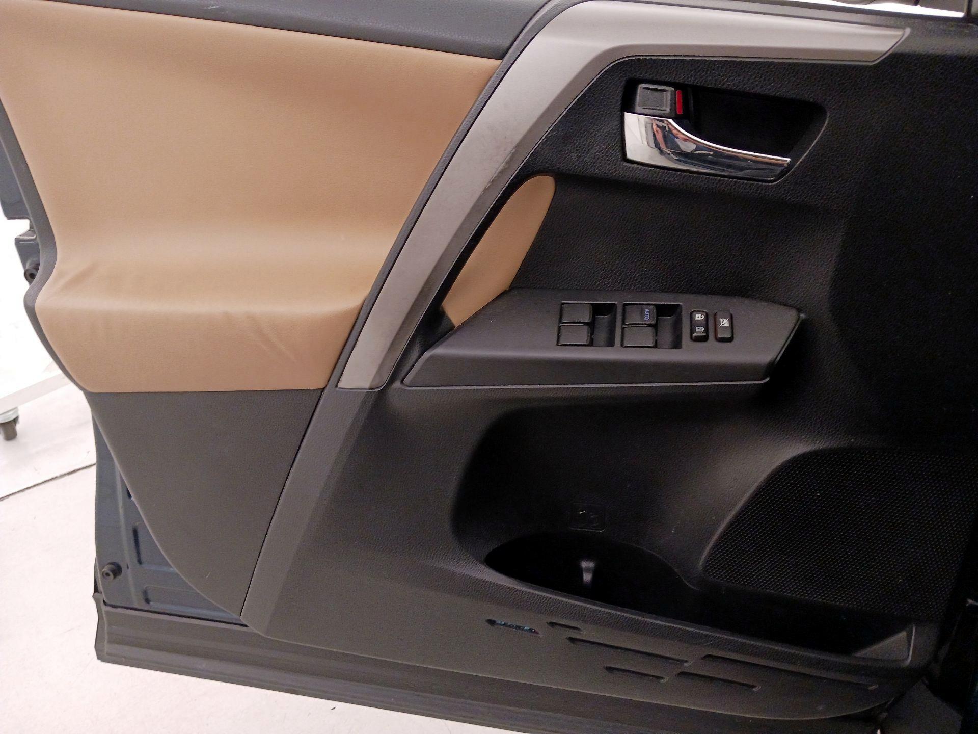 Thumbnail: 2017 Toyota RAV4 - 12
