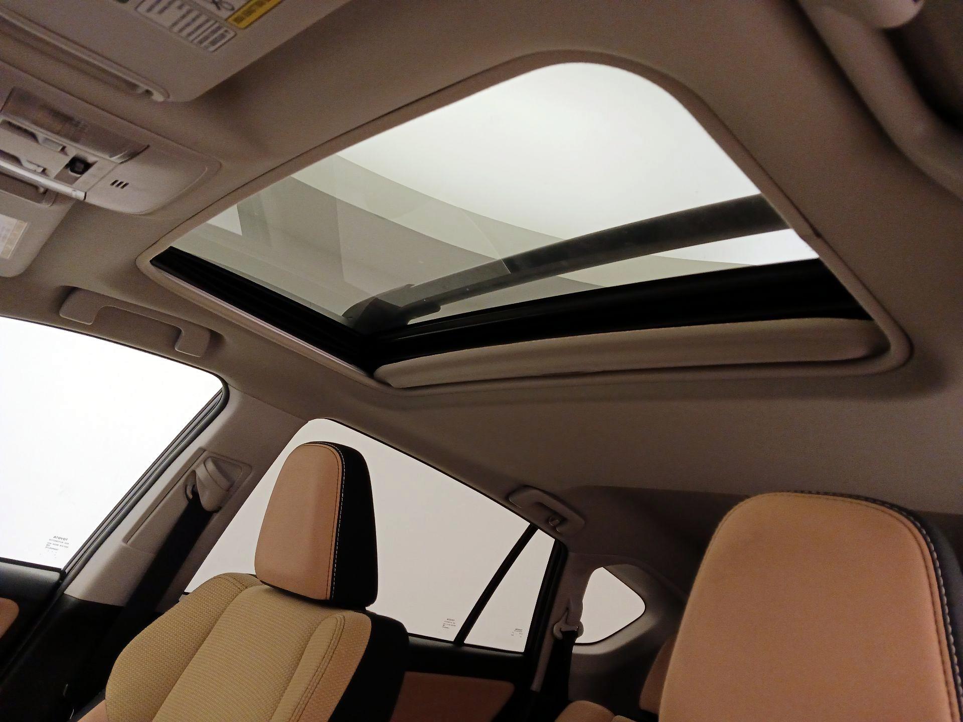 Thumbnail: 2017 Toyota RAV4 - 19
