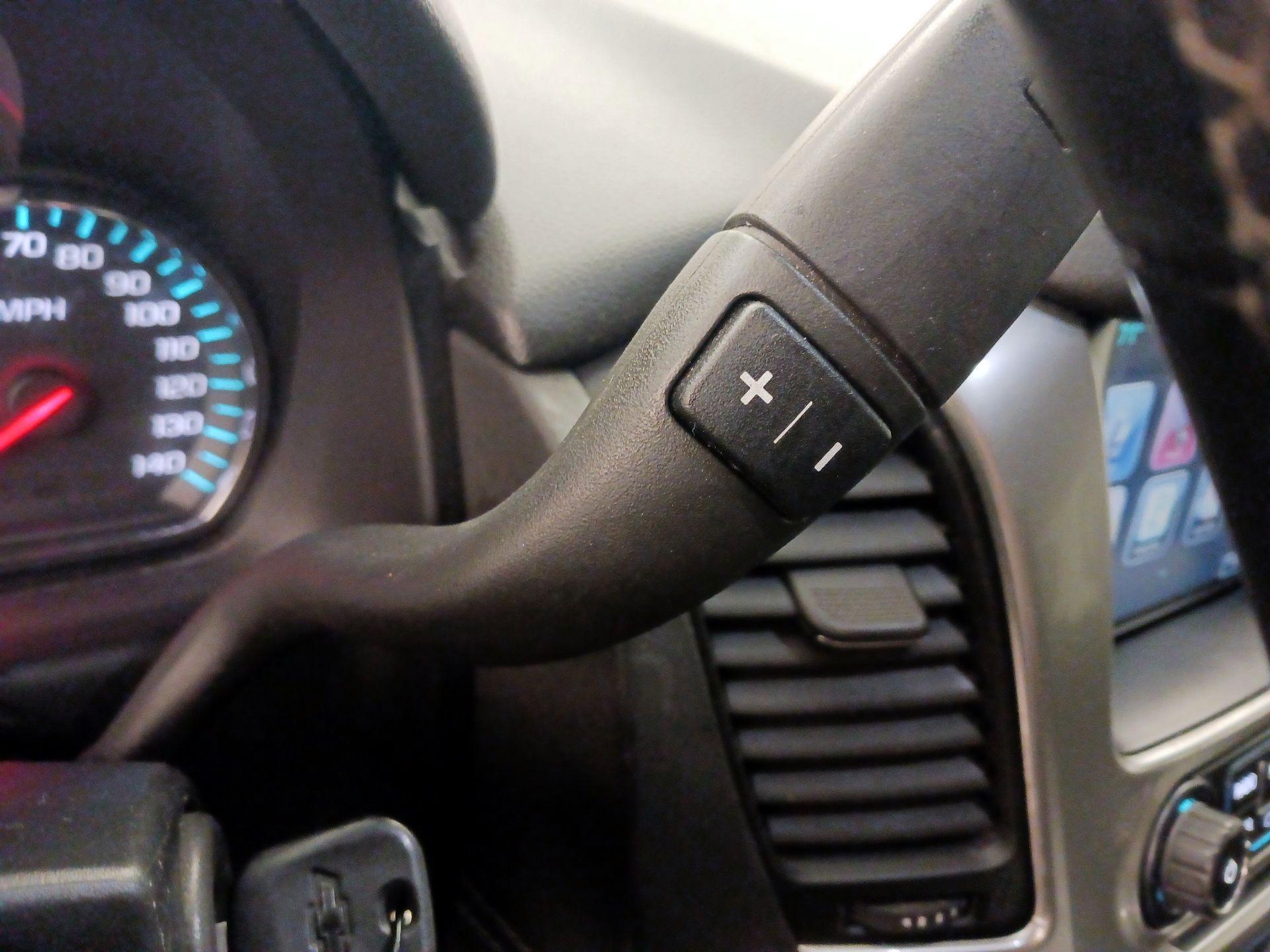 Thumbnail: 2016 Chevrolet Tahoe - 18