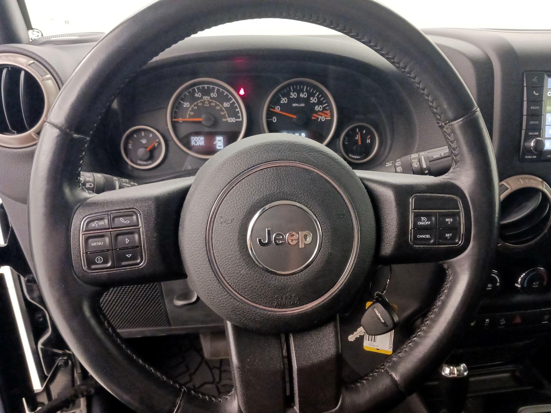 Thumbnail: 2016 Jeep Wrangler - 10