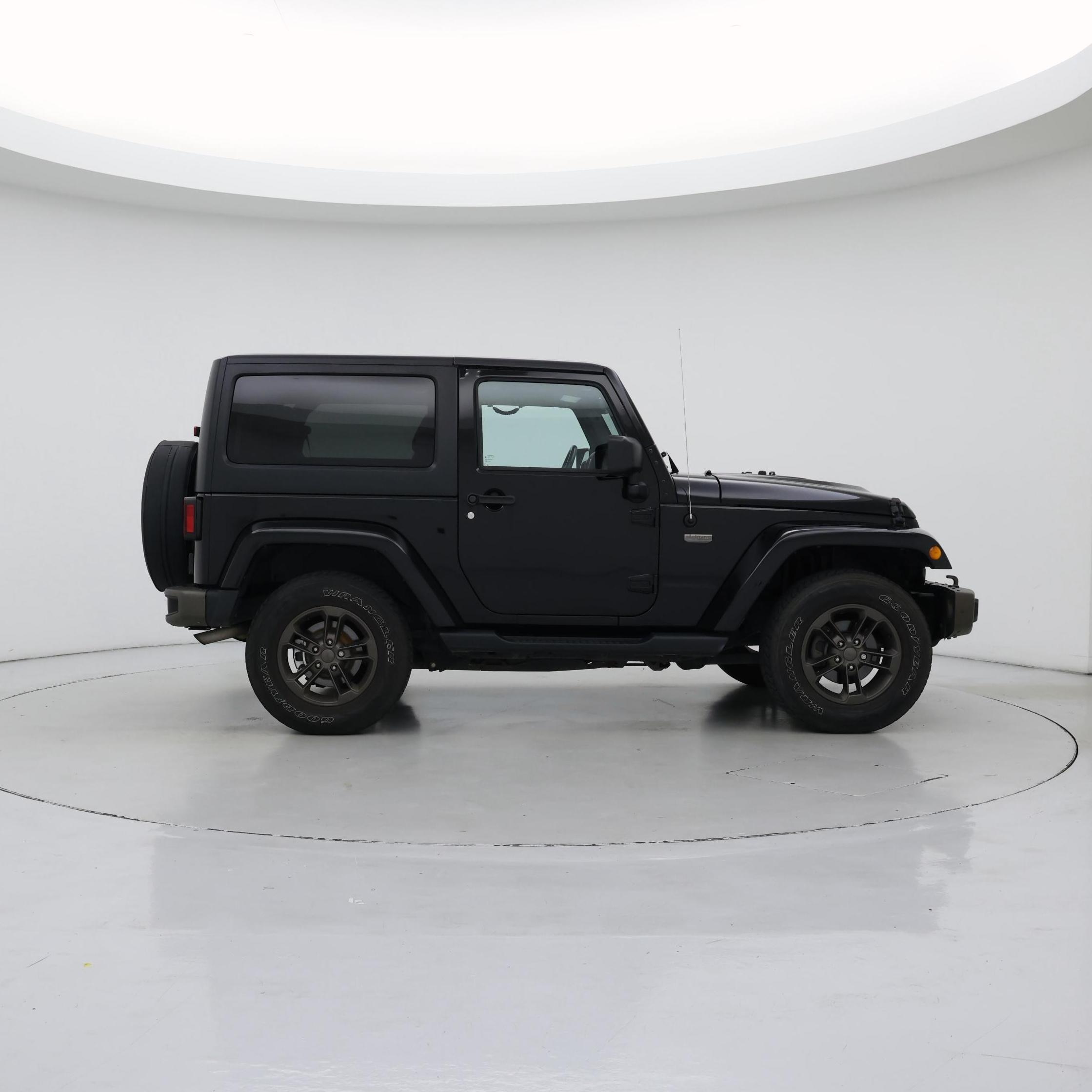 Thumbnail: 2016 Jeep Wrangler - 7