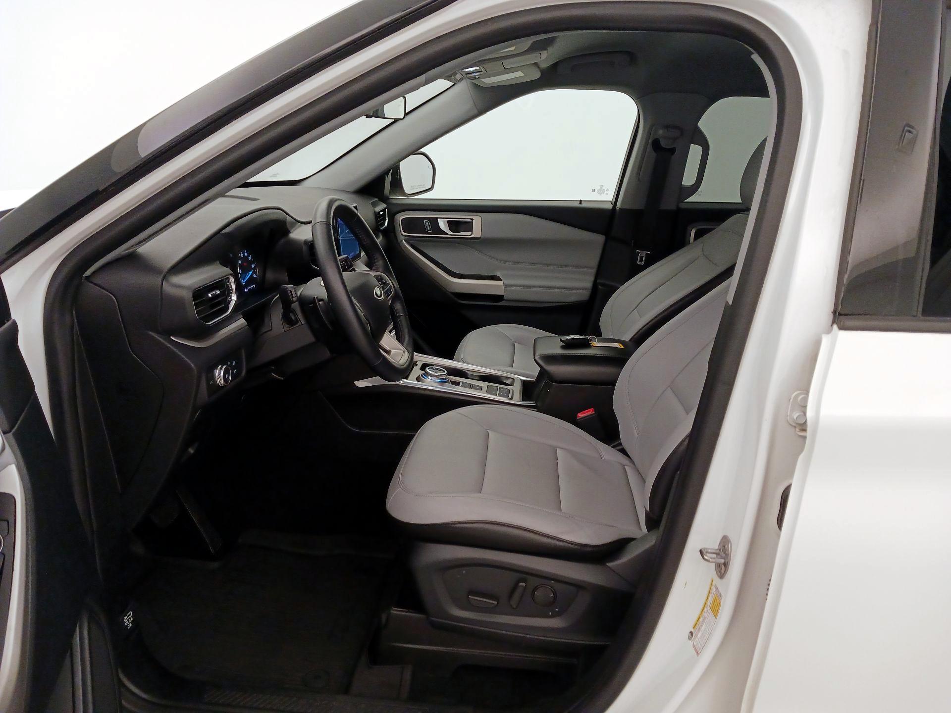 Thumbnail: 2021 Ford Explorer - 11