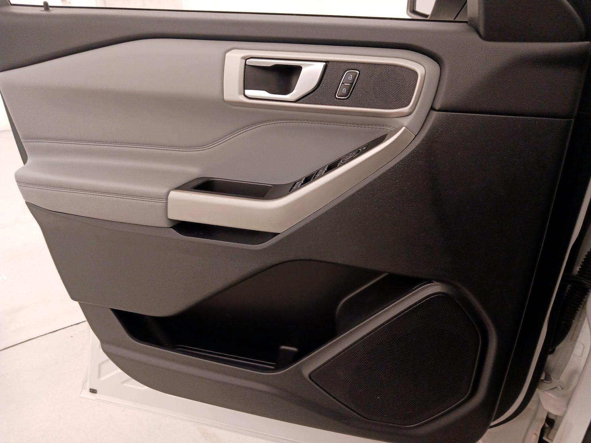 Thumbnail: 2021 Ford Explorer - 12