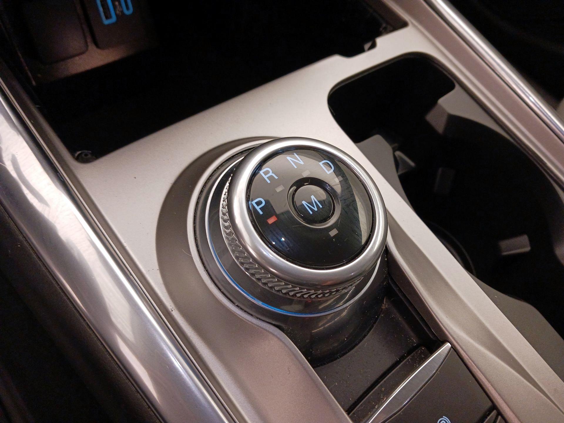 Thumbnail: 2021 Ford Explorer - 18