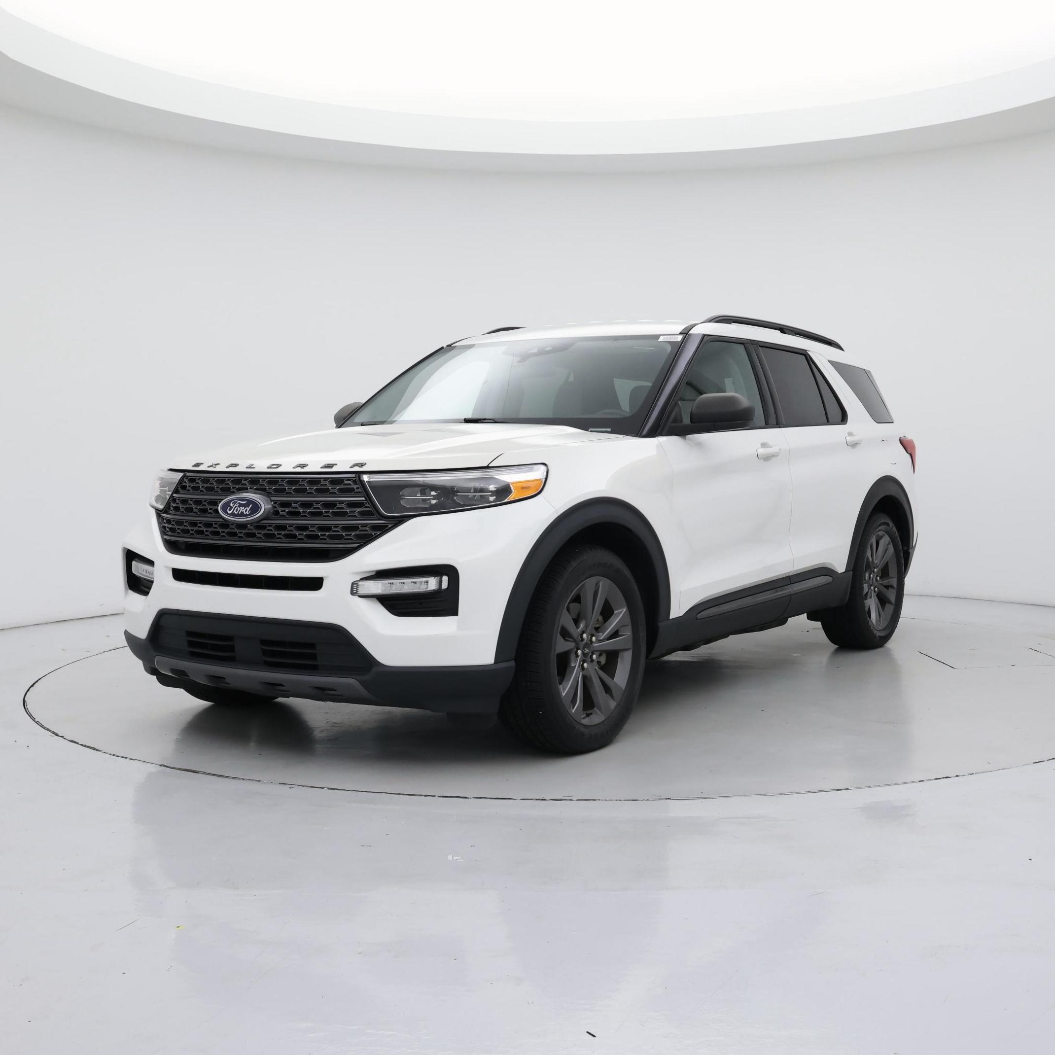 Thumbnail: 2021 Ford Explorer - 4