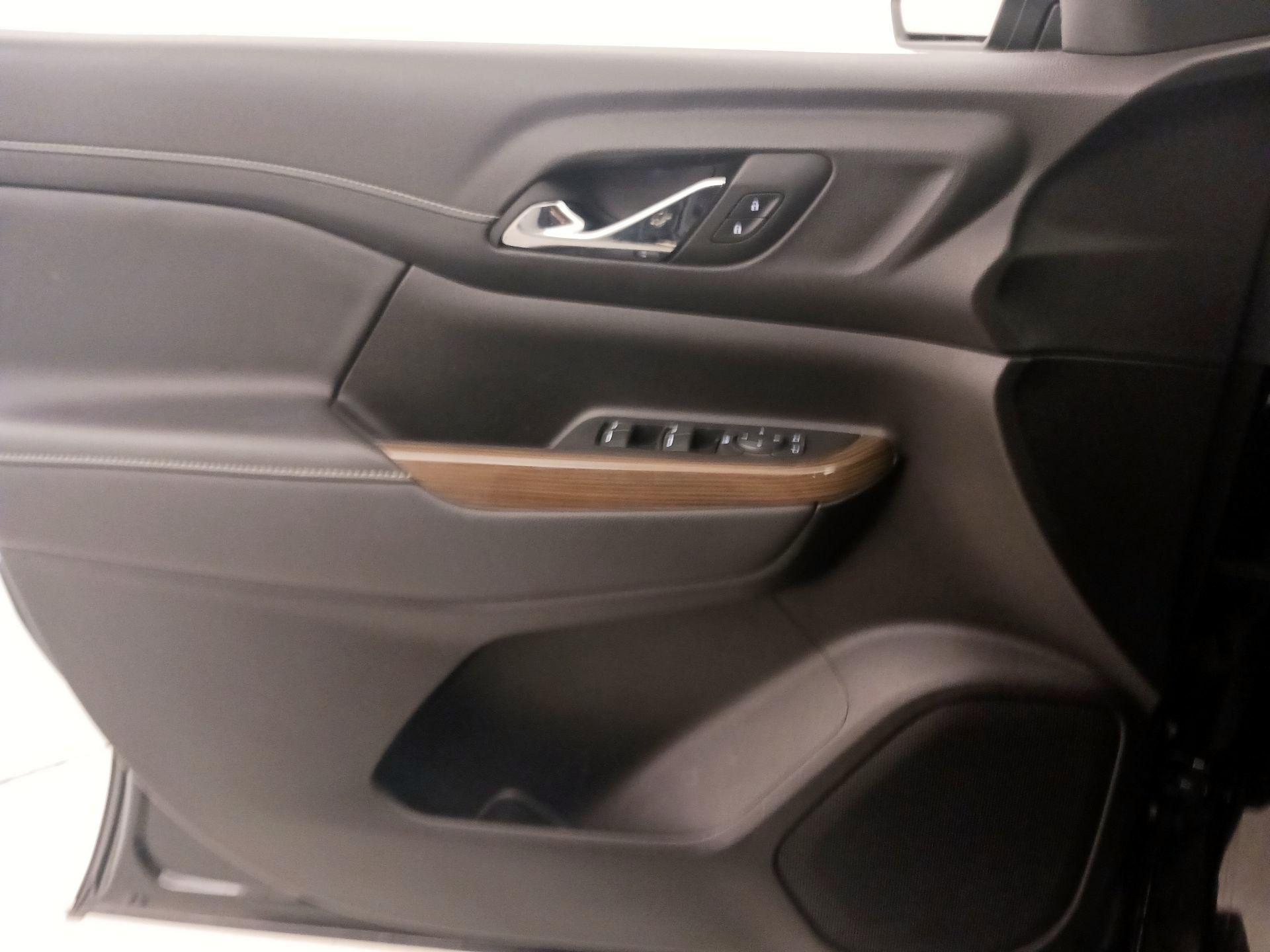 Thumbnail: 2023 GMC Acadia - 12