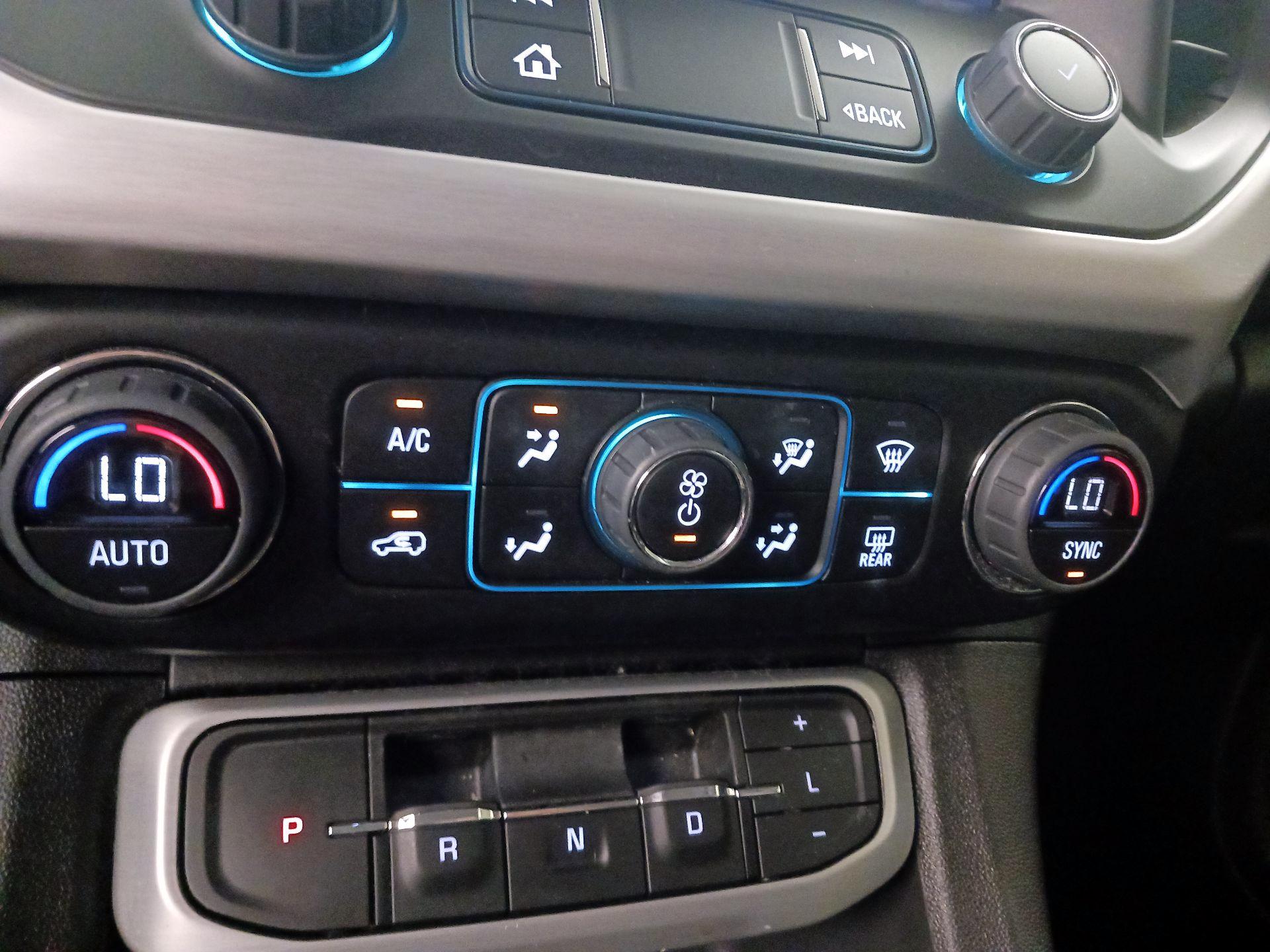 Thumbnail: 2023 GMC Acadia - 16