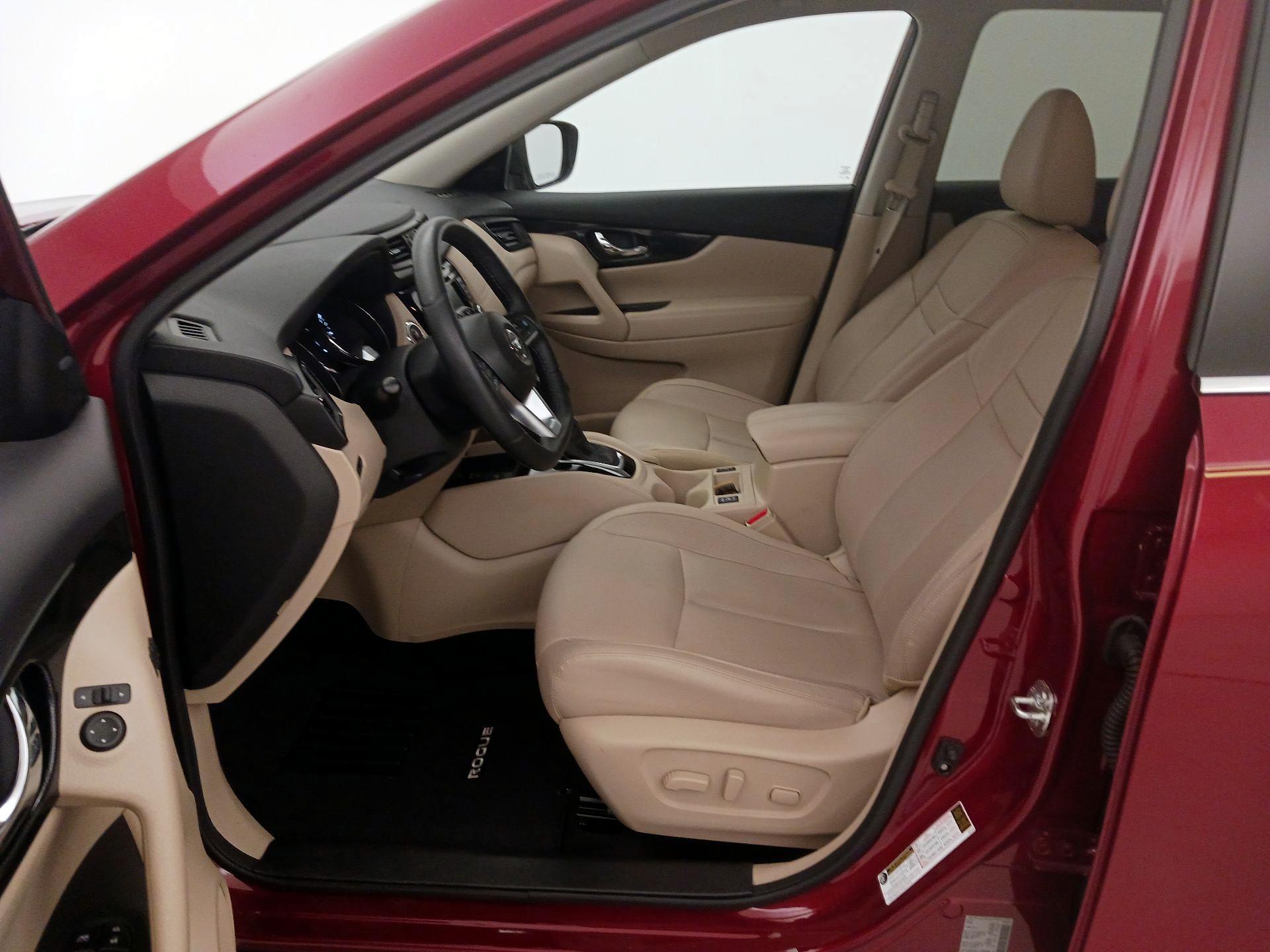 Thumbnail: 2020 Nissan Rogue - 11
