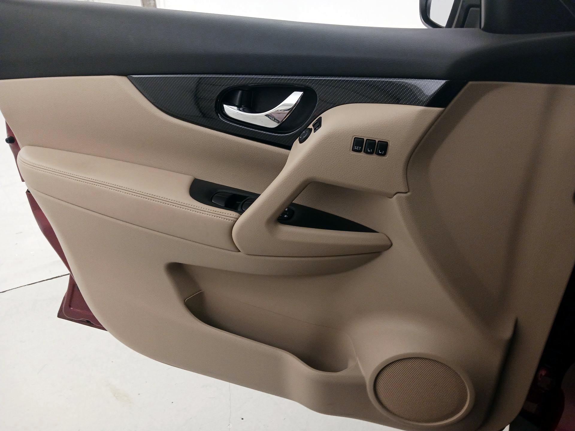 Thumbnail: 2020 Nissan Rogue - 12