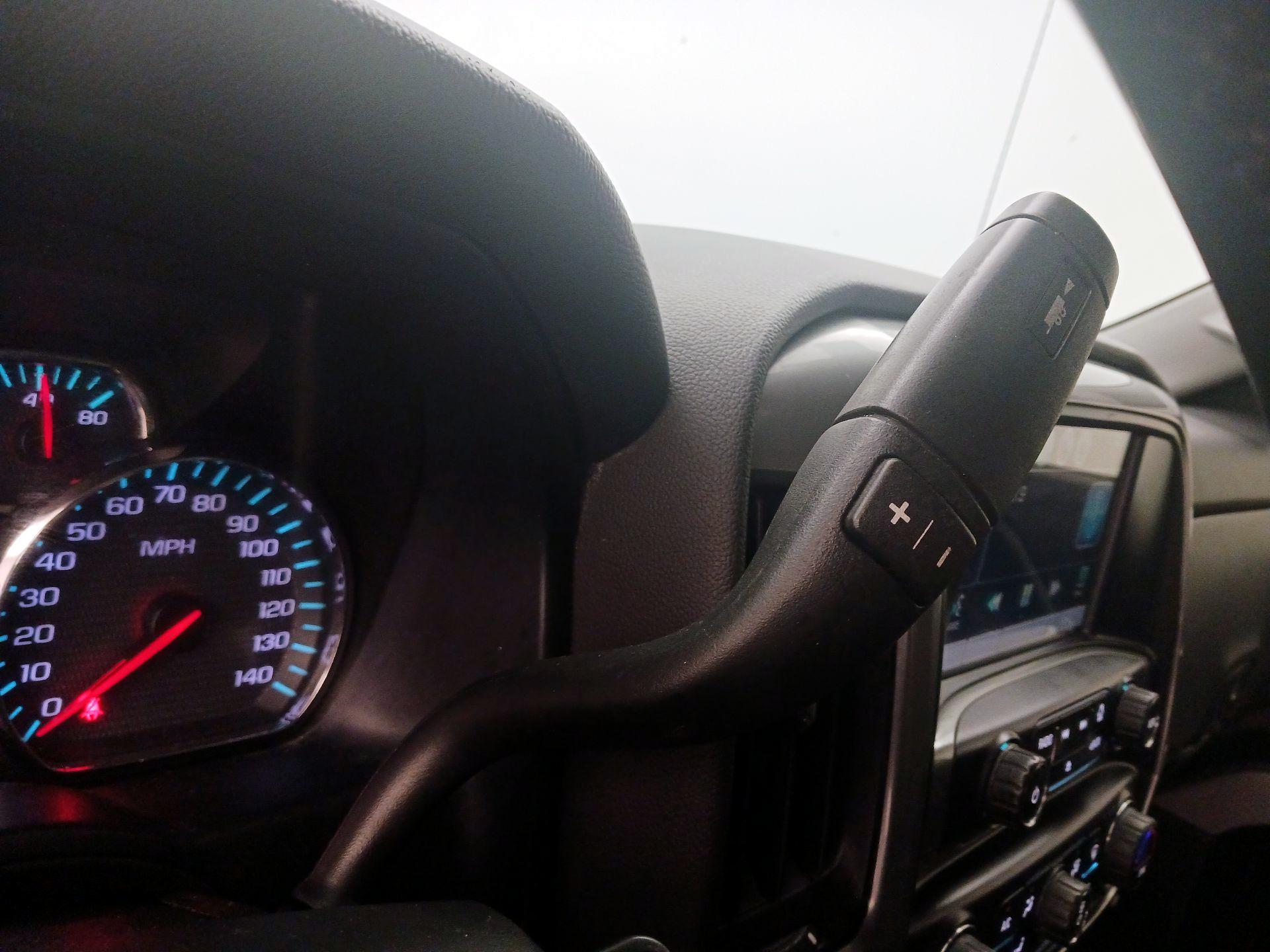 Thumbnail: 2015 Chevrolet Silverado 2500 - 18