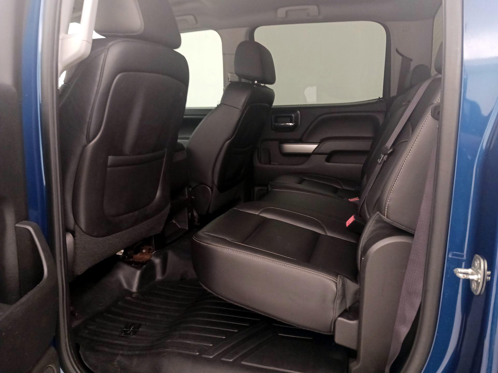 Thumbnail: 2015 Chevrolet Silverado 2500 - 20