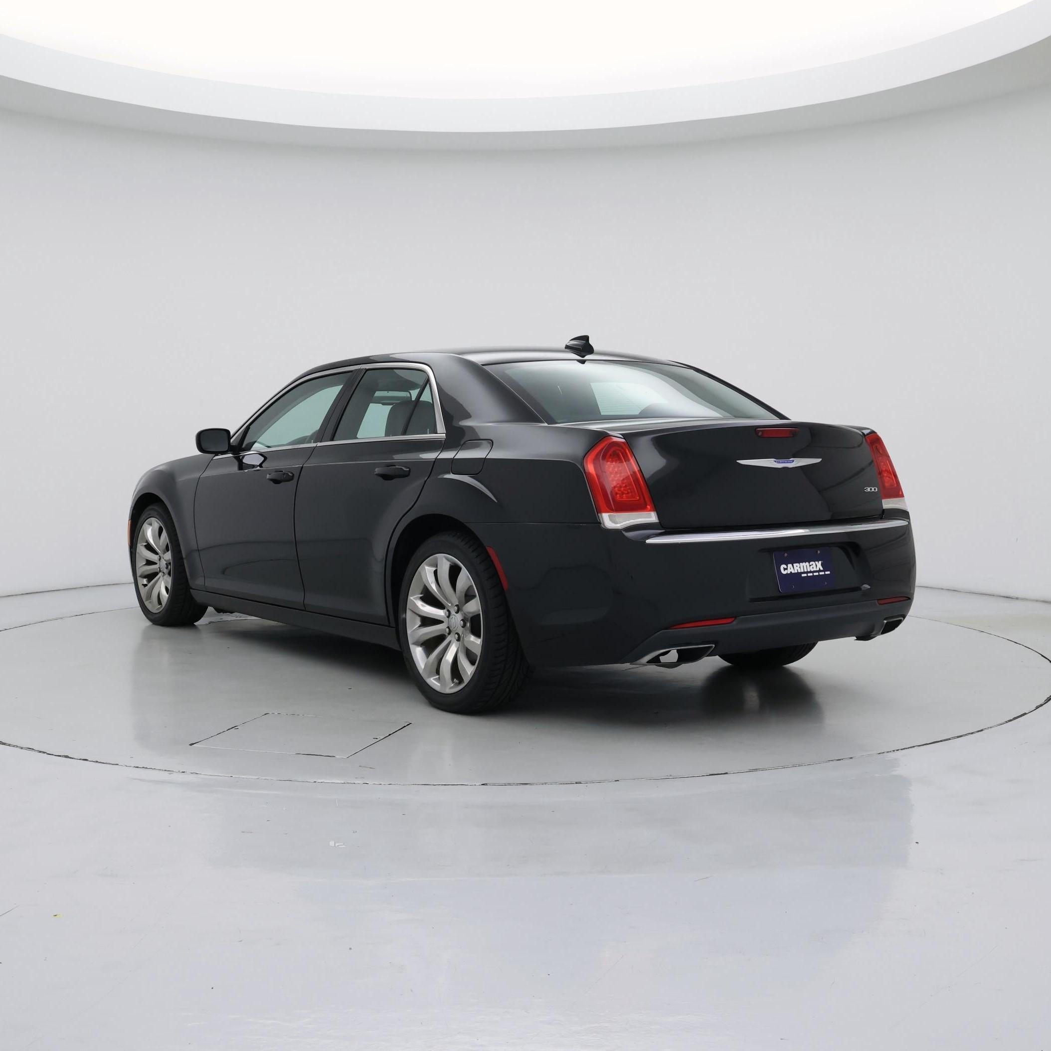 Thumbnail: 2018 Chrysler 300 - 2