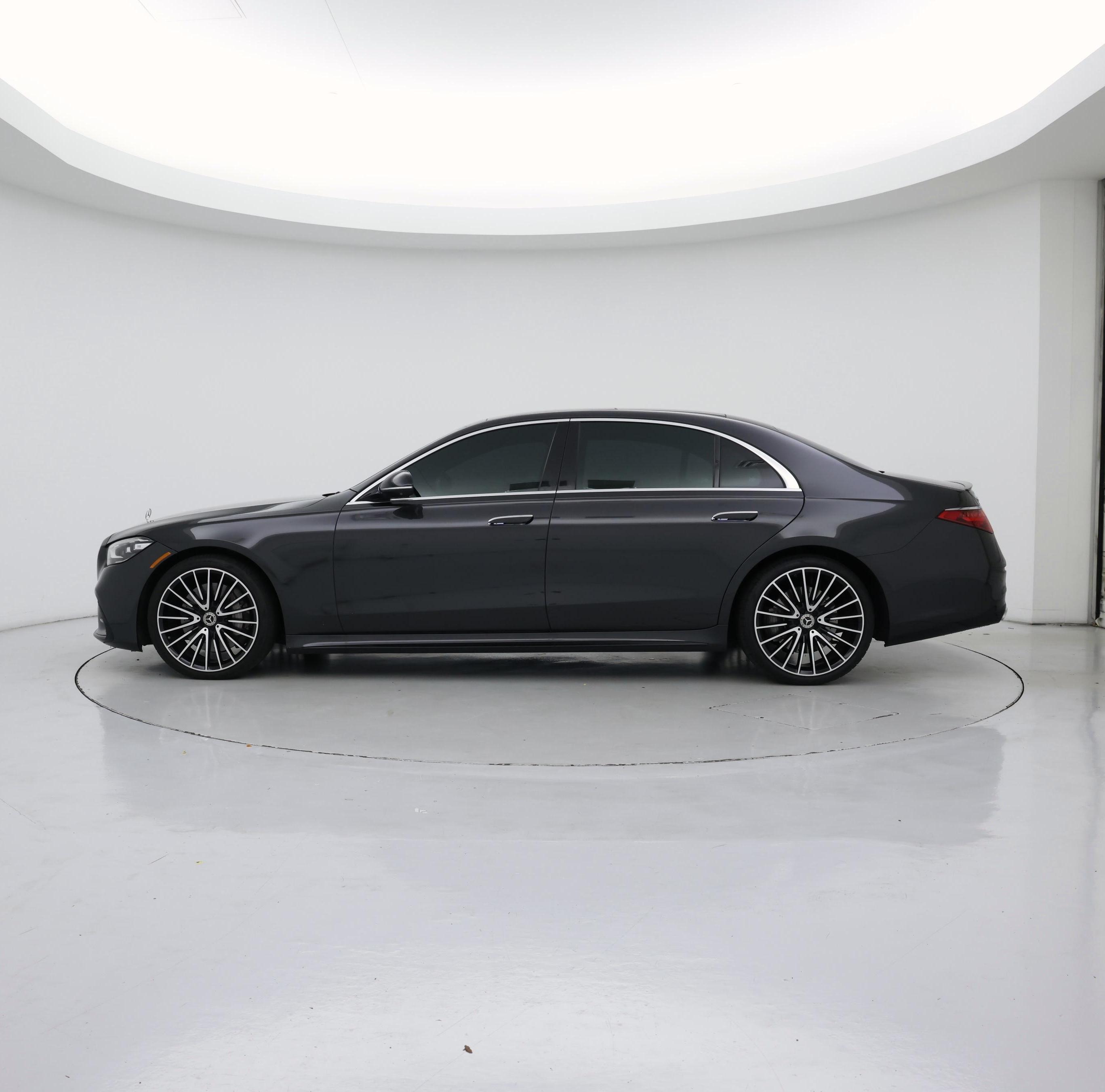 Thumbnail: 2022 Mercedes-Benz S-Class - 3