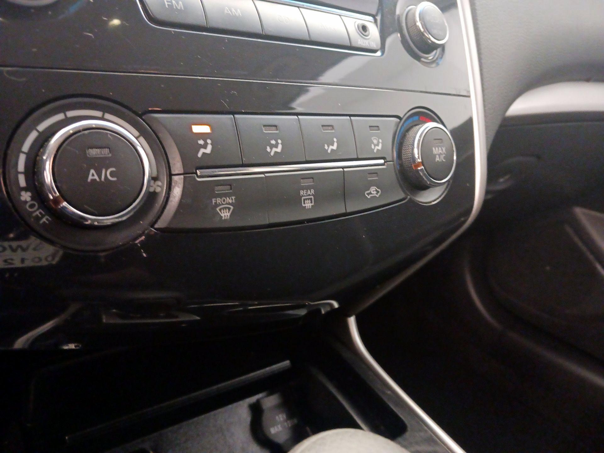 Thumbnail: 2014 Nissan Altima - 15
