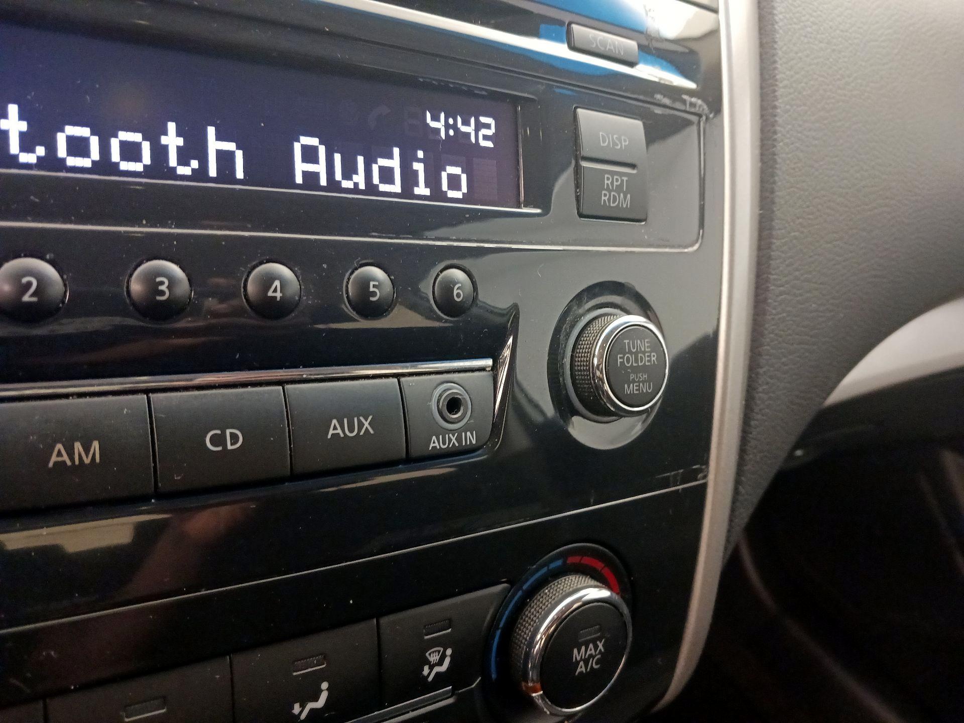Thumbnail: 2014 Nissan Altima - 17