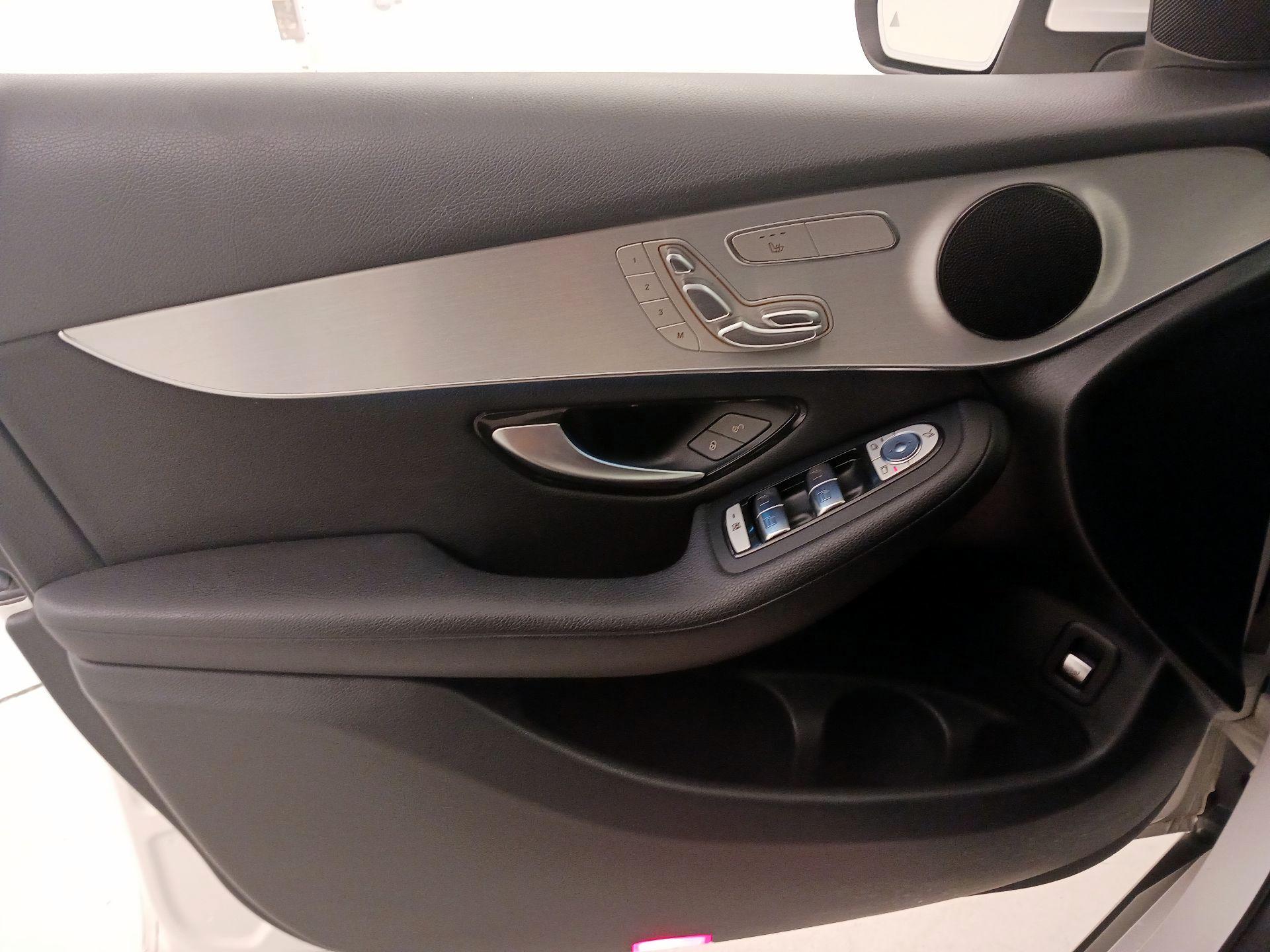 Thumbnail: 2019 Mercedes-Benz GLC - 12