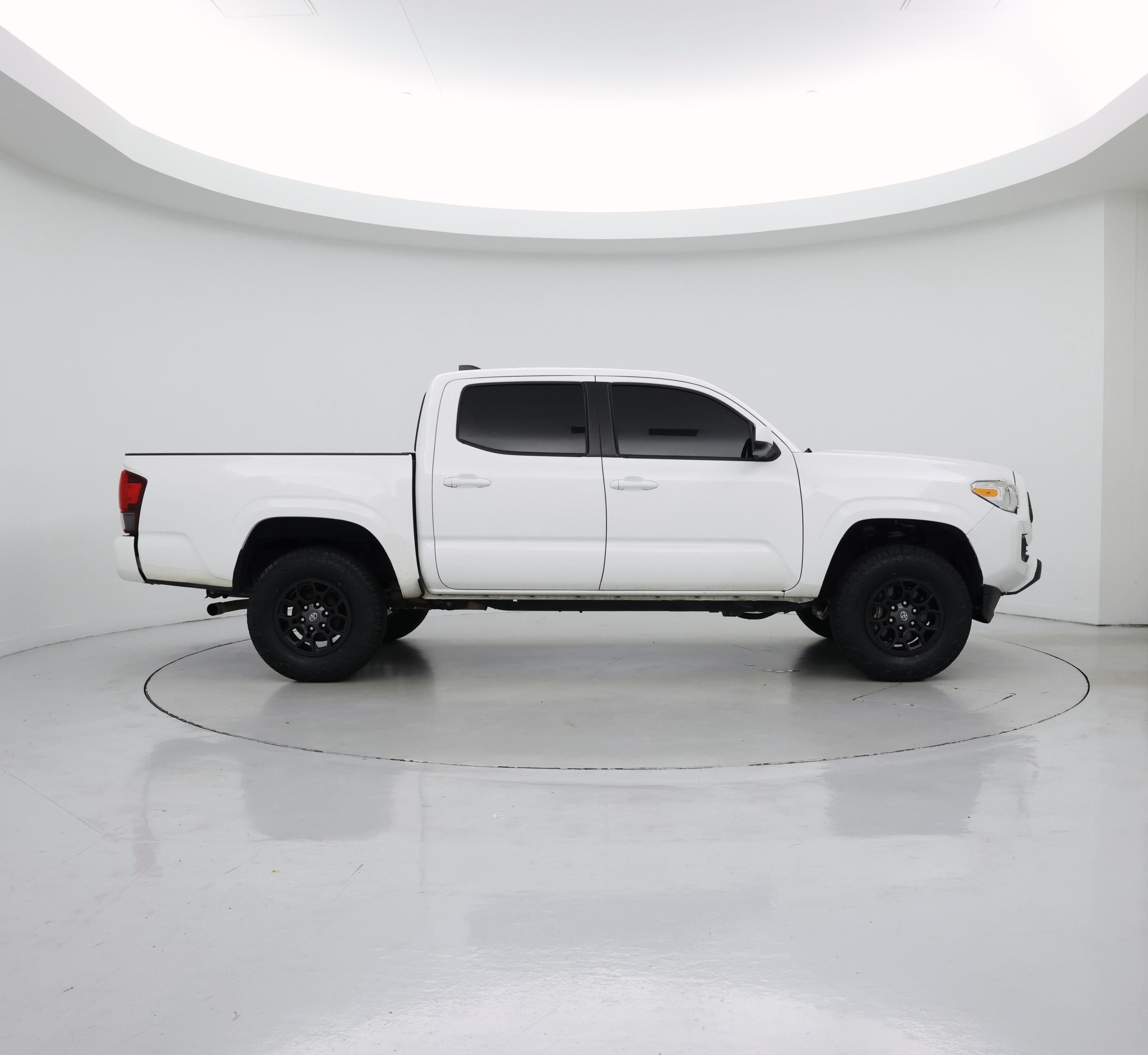 Thumbnail: 2020 Toyota Tacoma - 7