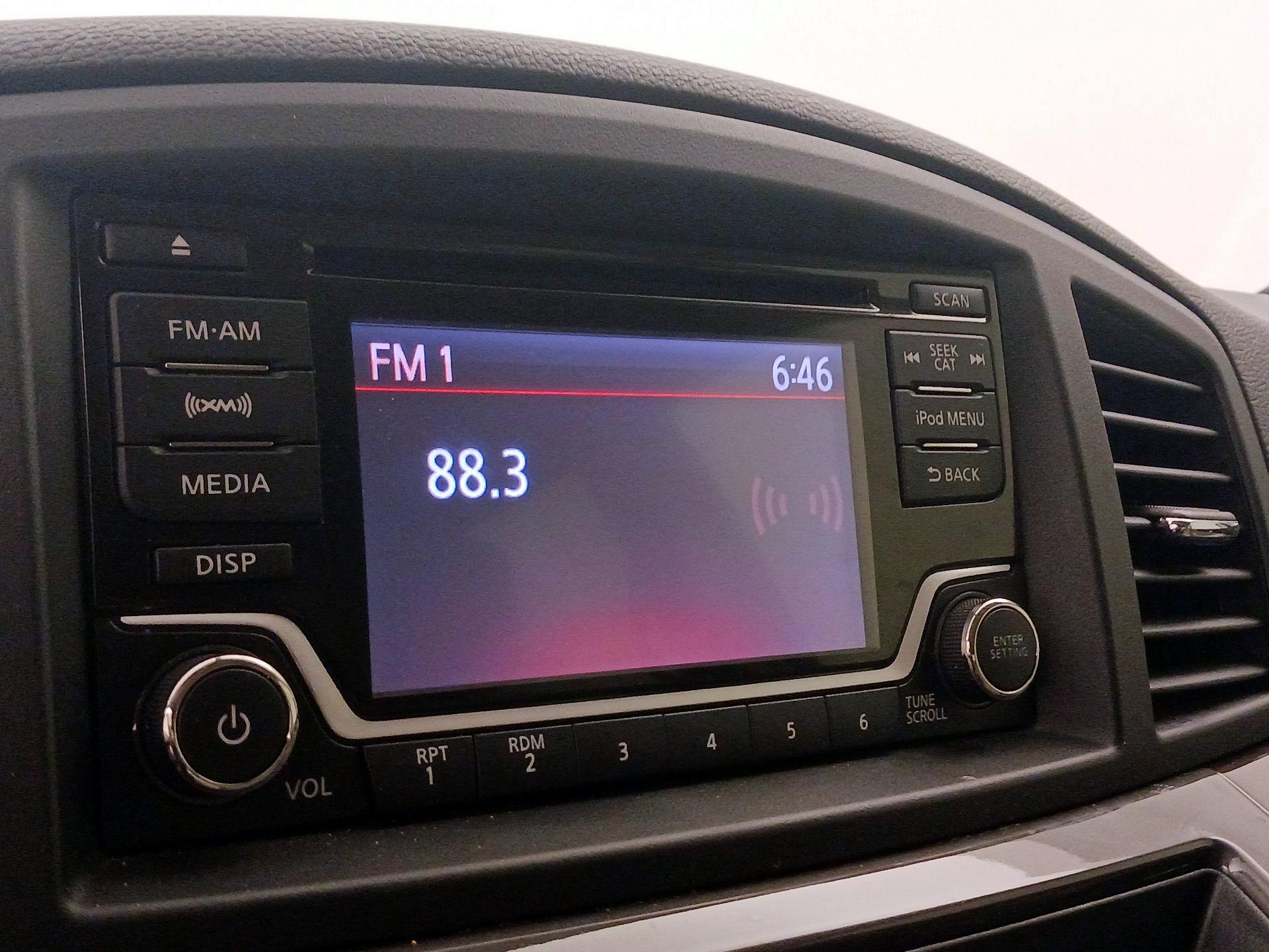 Thumbnail: 2015 Nissan Quest - 15