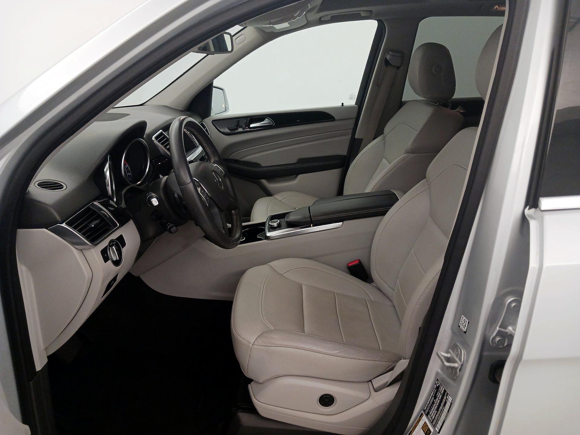 Thumbnail: 2015 Mercedes-Benz M-Class - 11