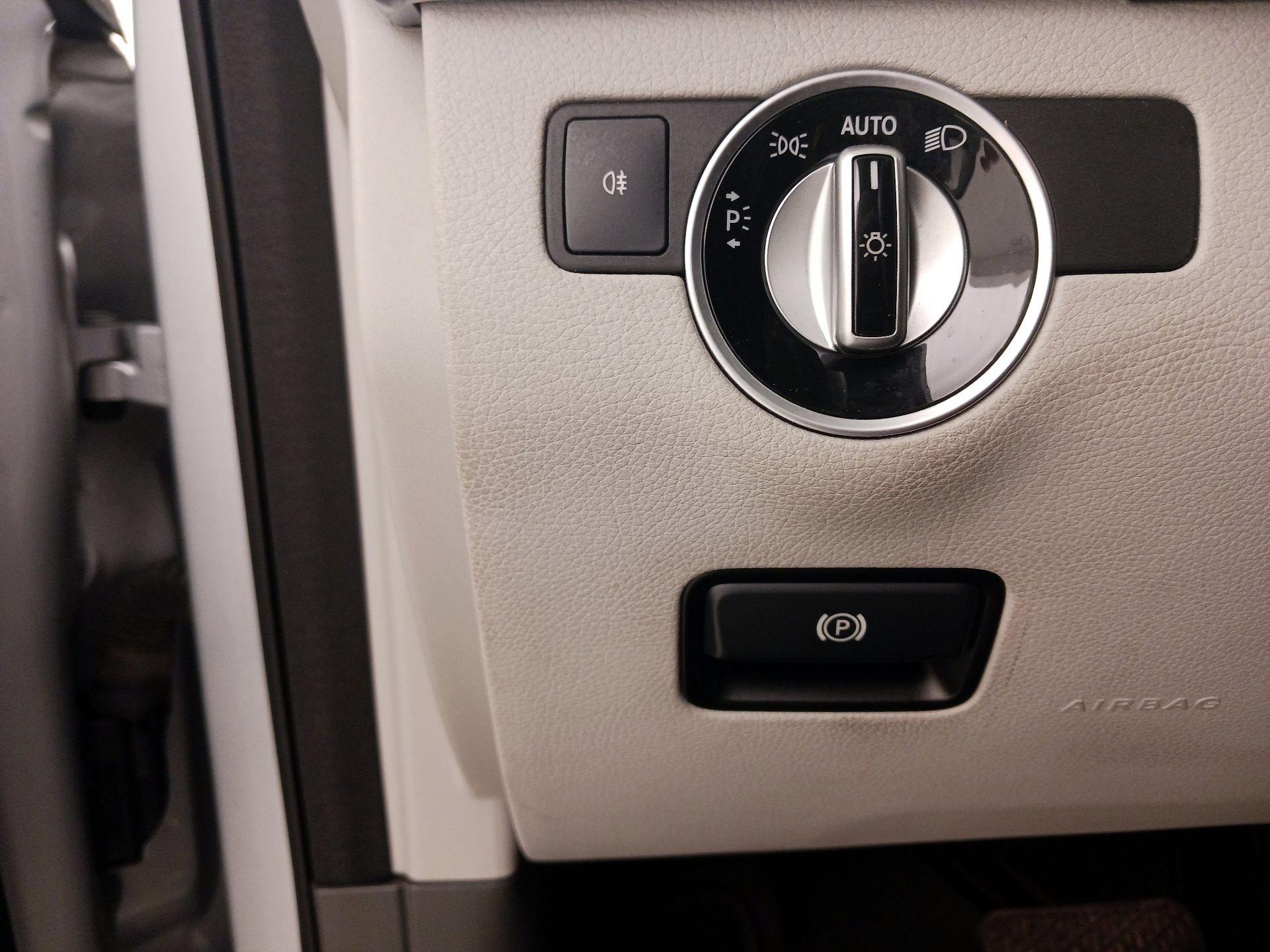 Thumbnail: 2015 Mercedes-Benz M-Class - 13