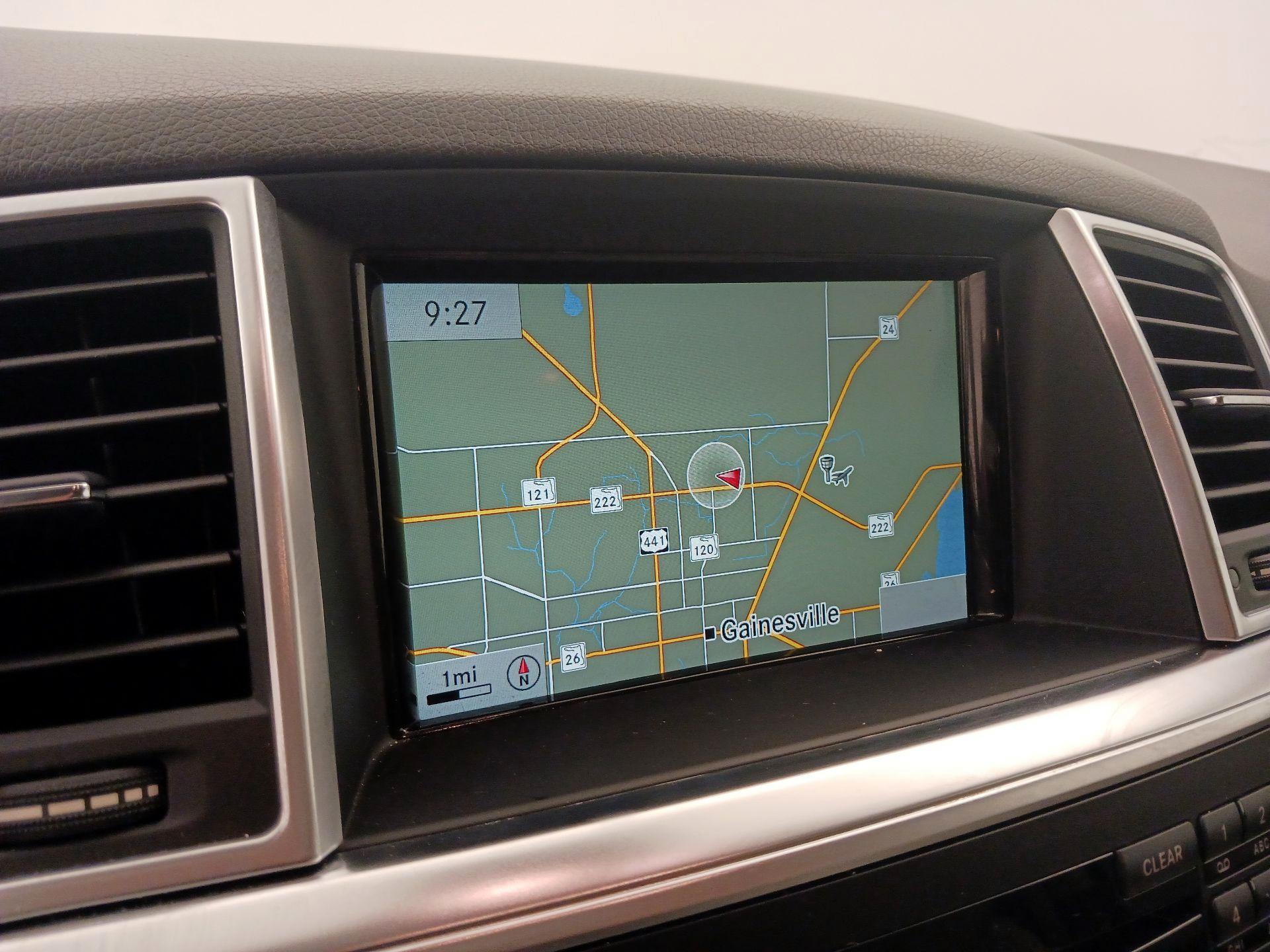 Thumbnail: 2015 Mercedes-Benz M-Class - 14