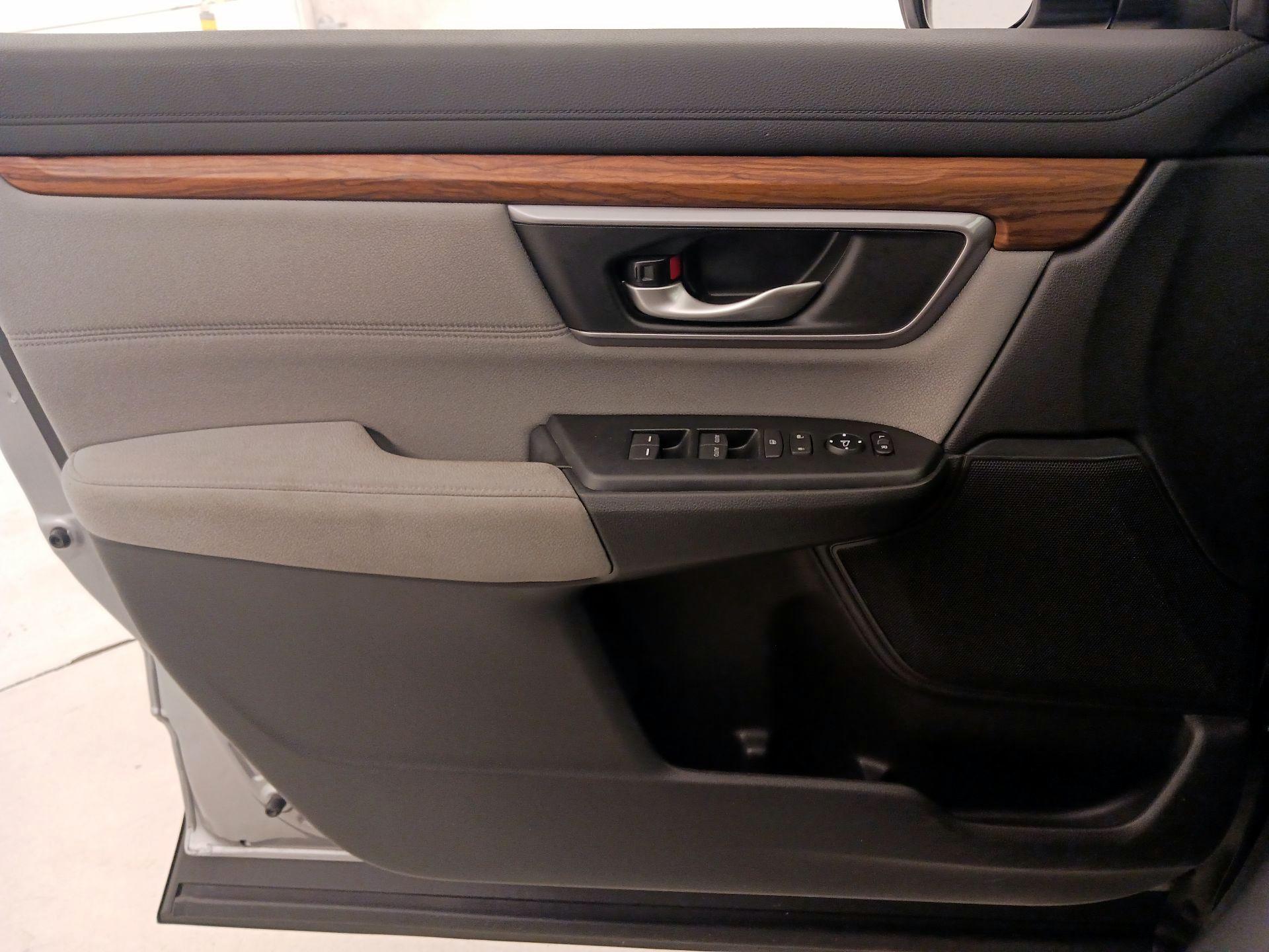 Thumbnail: 2017 Honda CR-V - 12