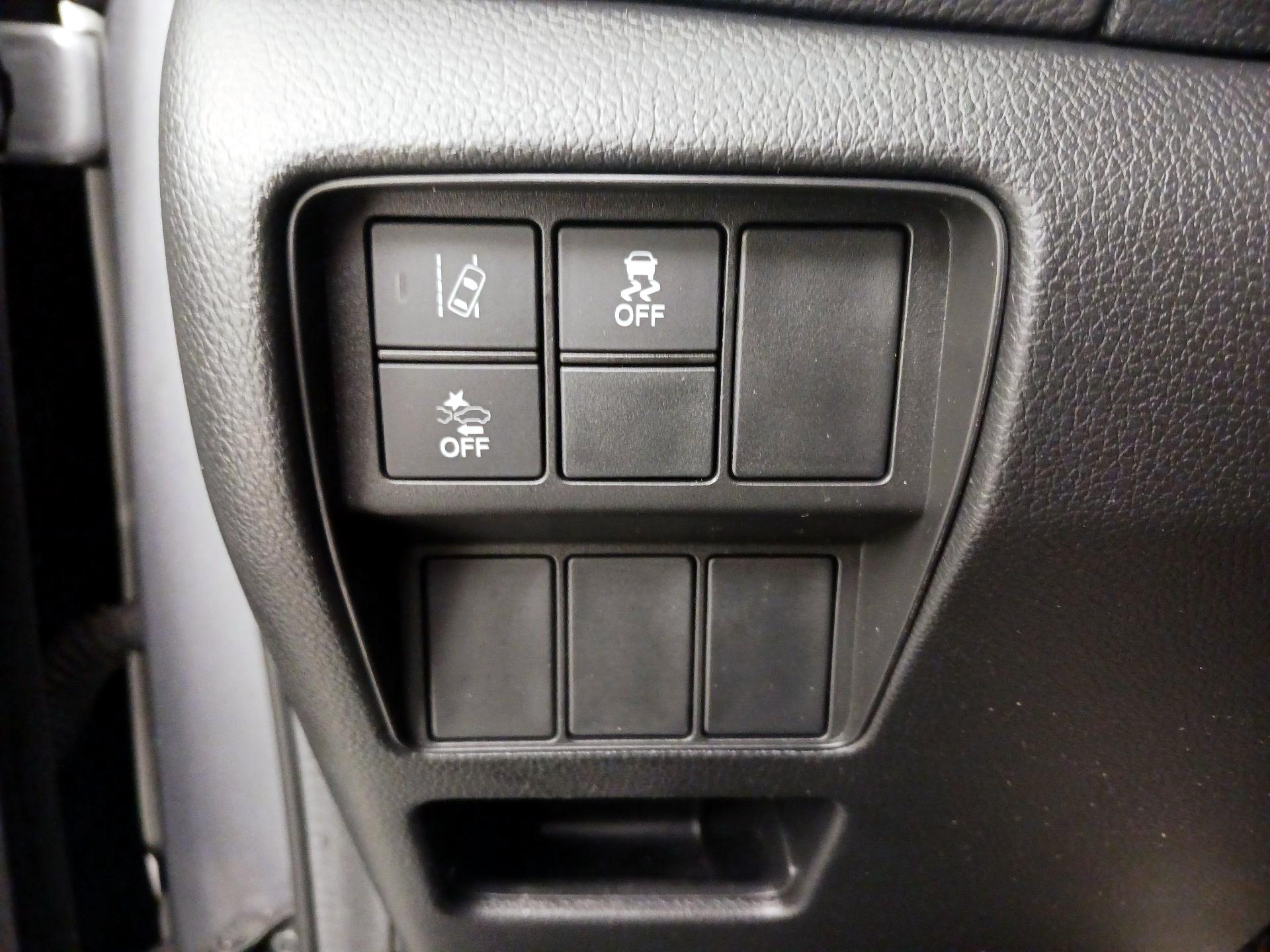 Thumbnail: 2017 Honda CR-V - 13