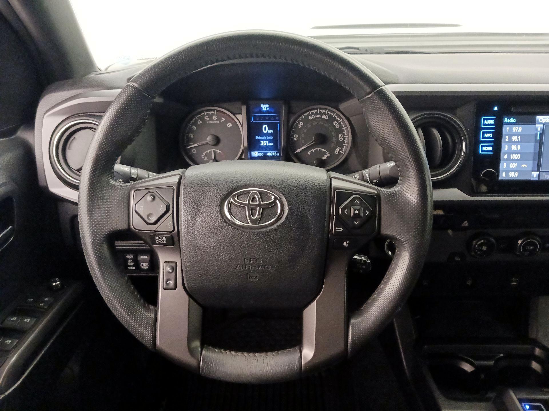 Thumbnail: 2017 Toyota Tacoma - 10