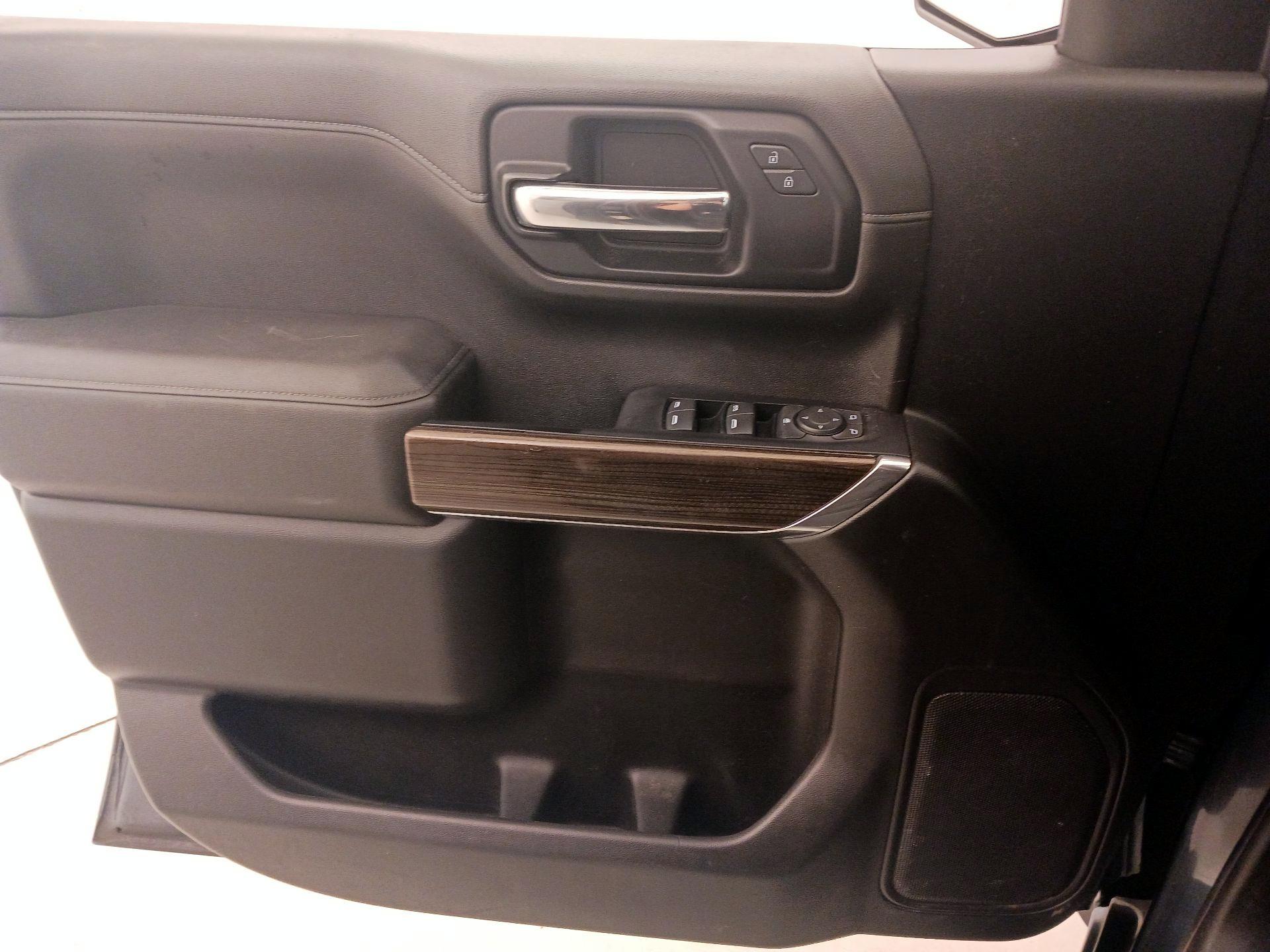 Thumbnail: 2019 Chevrolet Silverado 1500 - 12