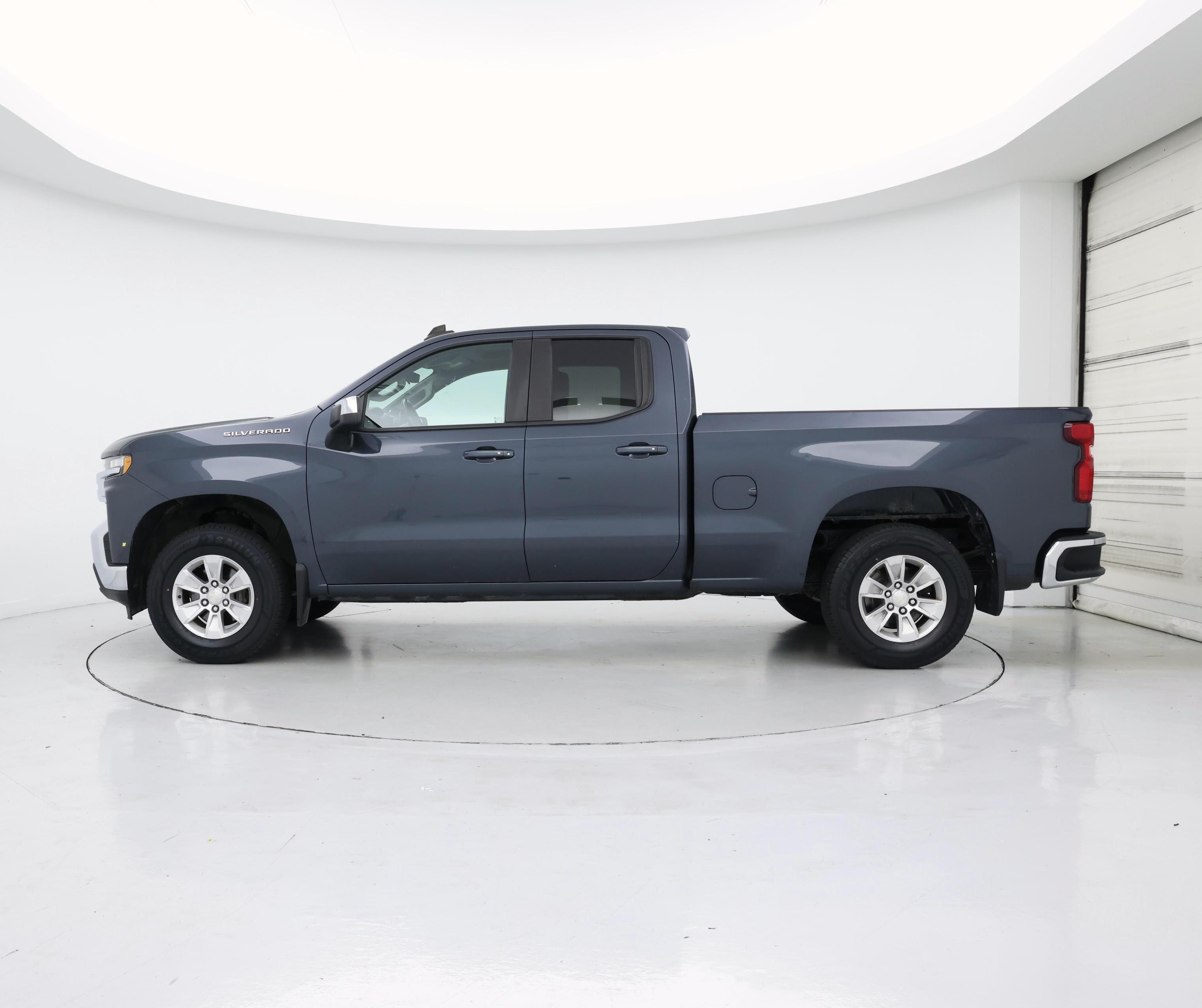 Thumbnail: 2019 Chevrolet Silverado 1500 - 3