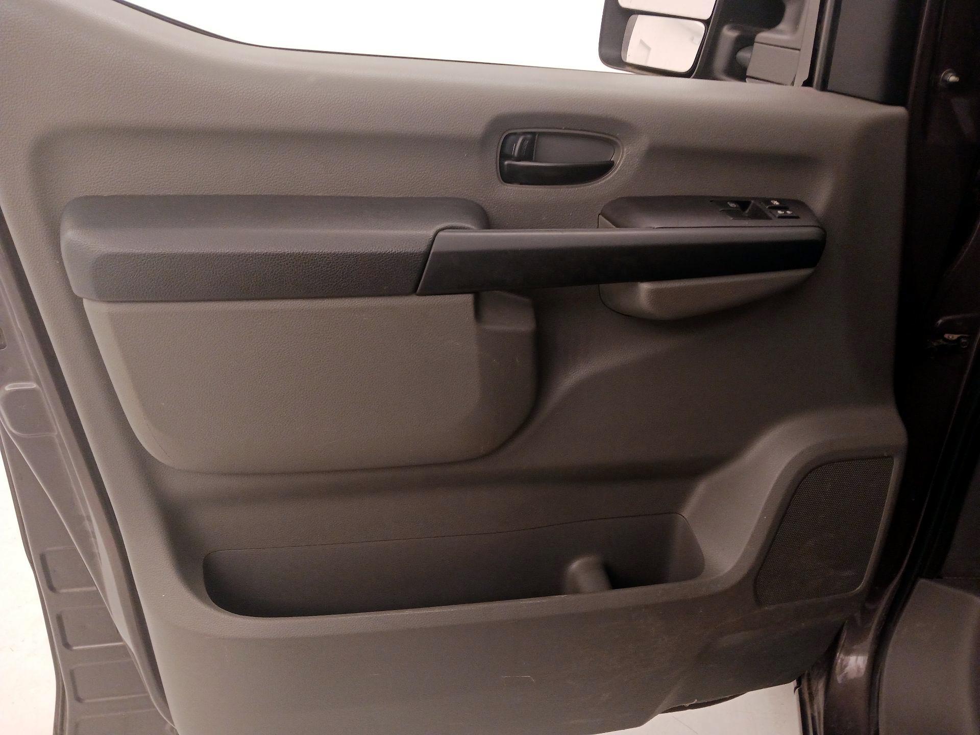 Thumbnail: 2017 Nissan NV - 12