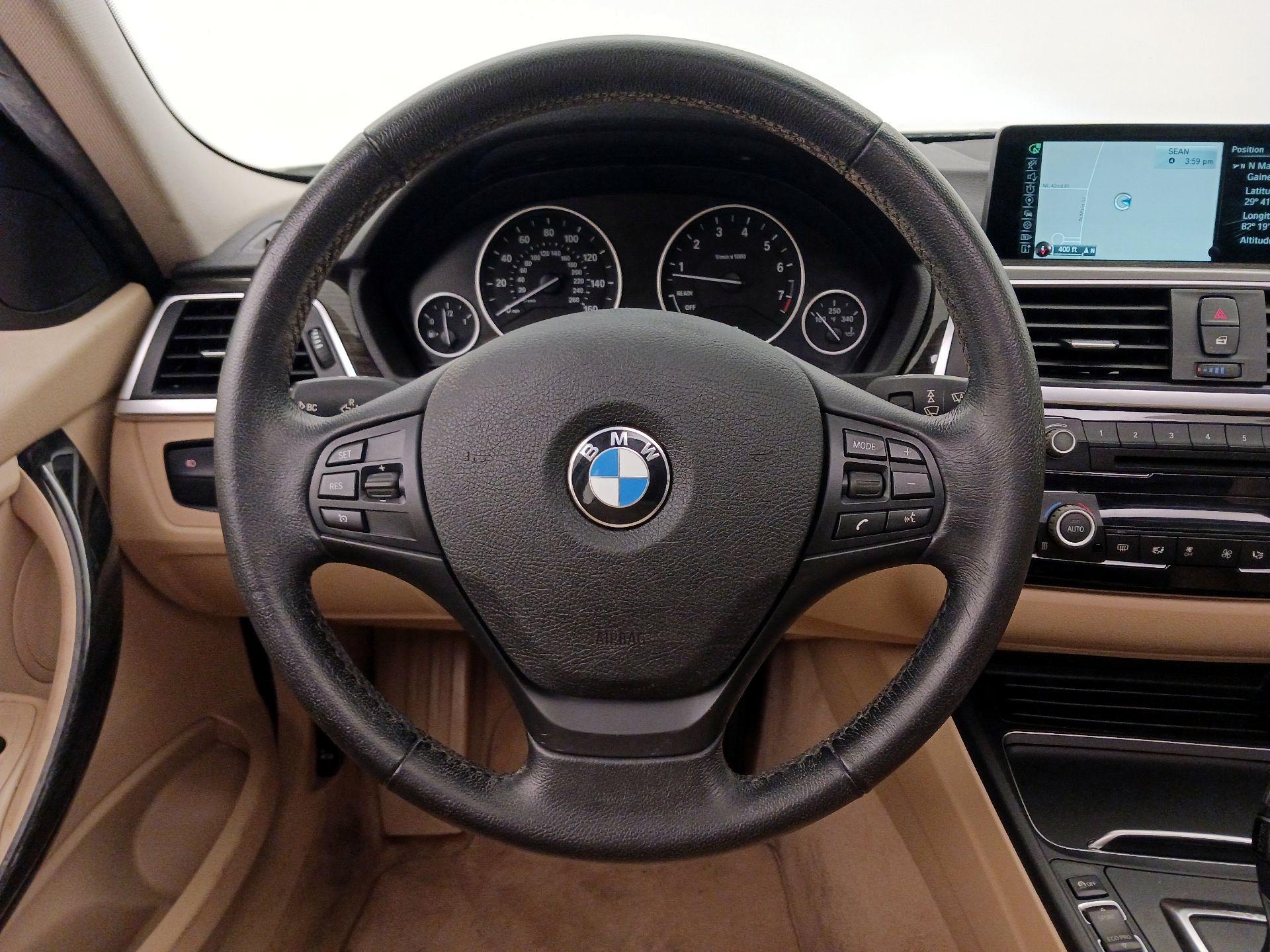 Thumbnail: 2016 BMW 3 Series - 10