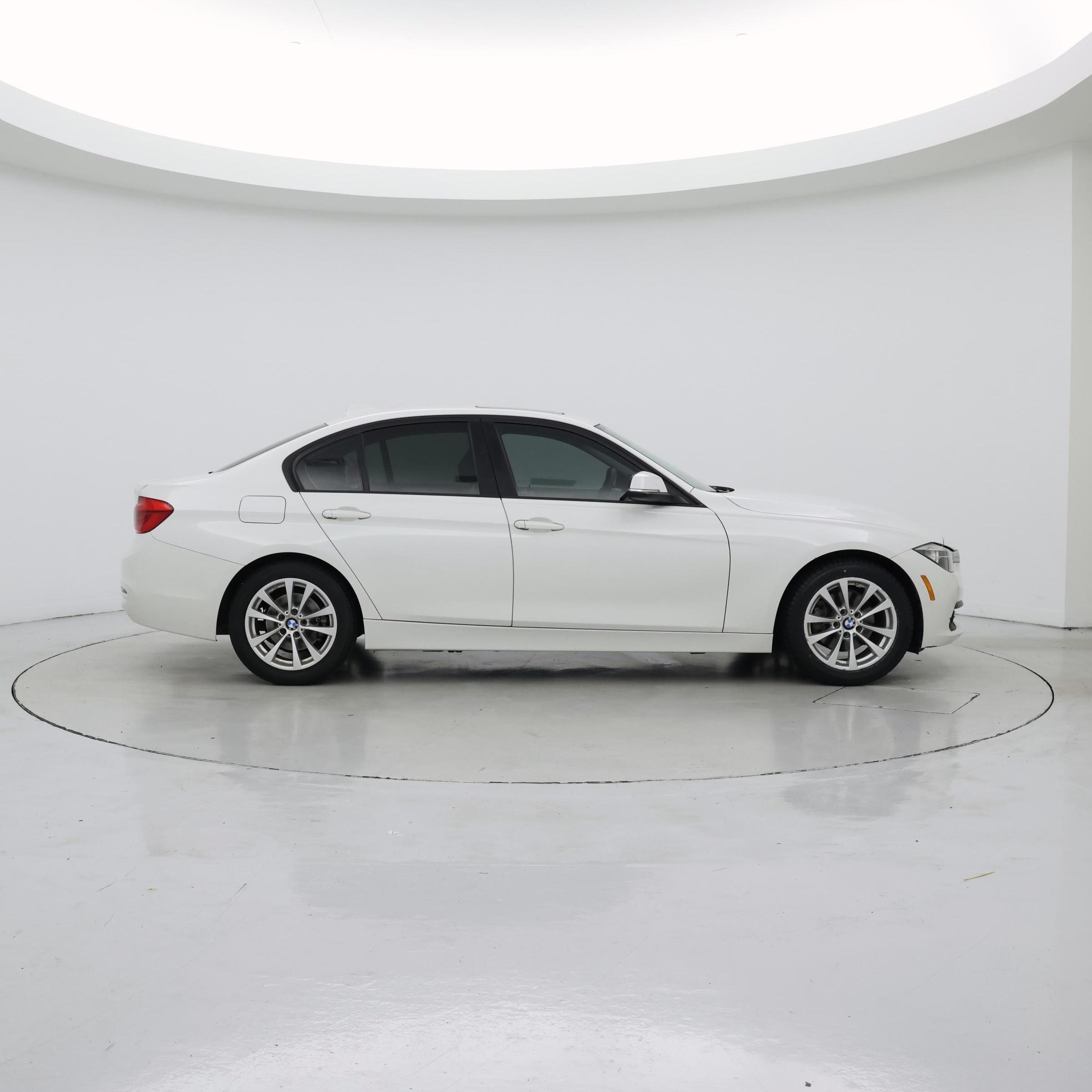Thumbnail: 2016 BMW 3 Series - 7